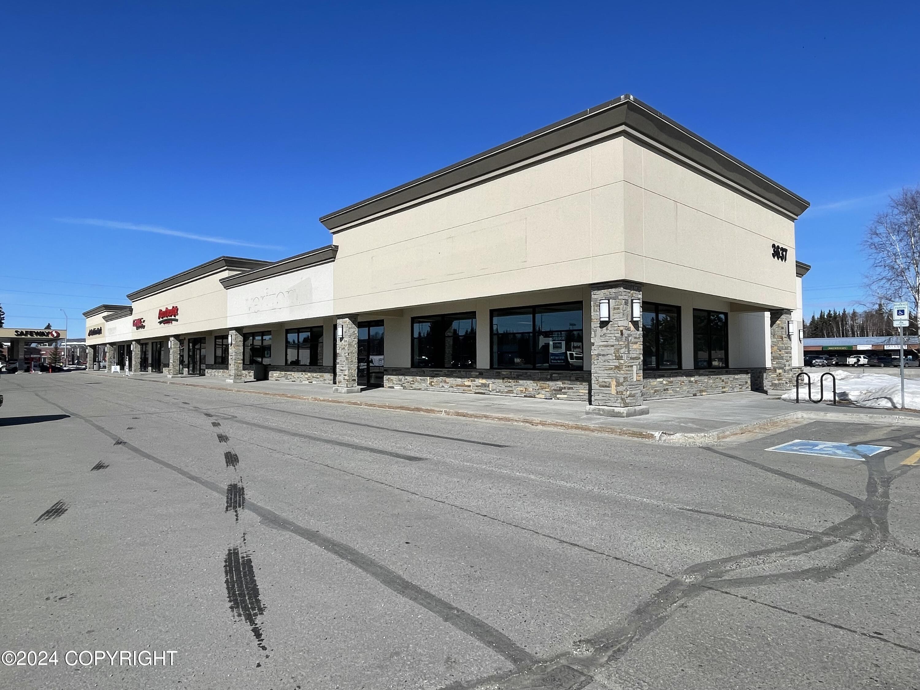 3637 Airport Way Property Photo 1