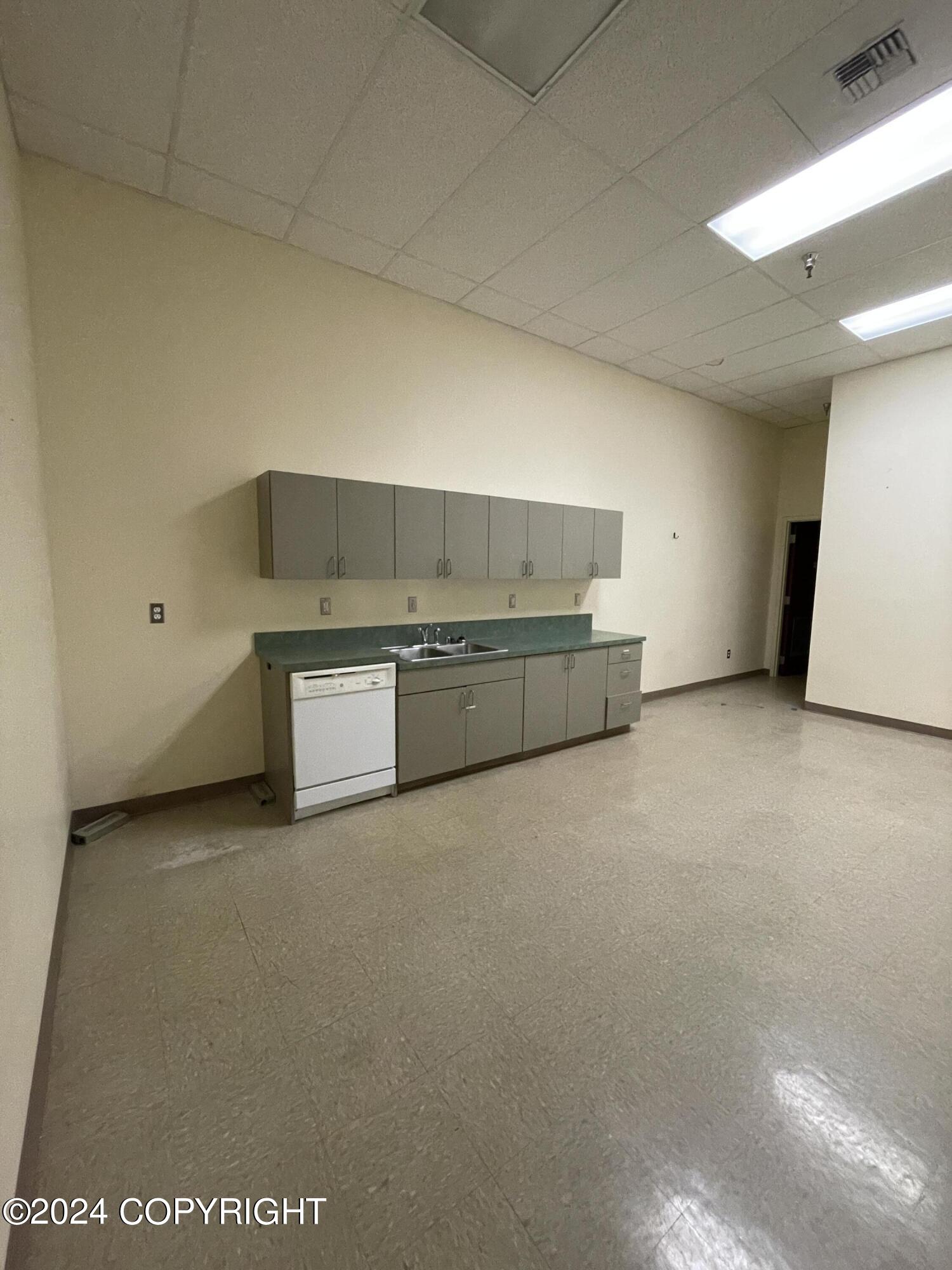 500 E Benson Boulevard Property Photo 11