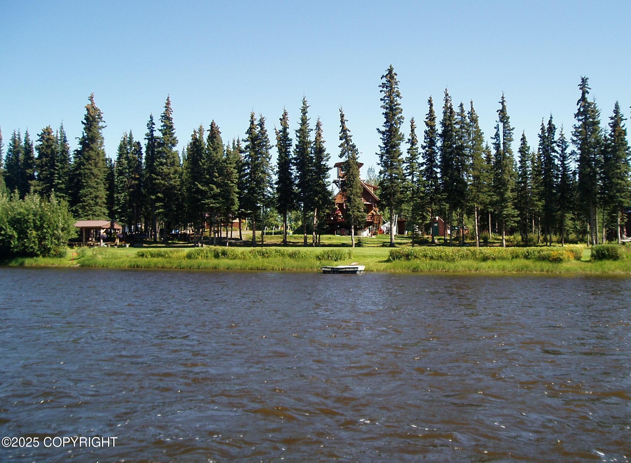L8/9 Gulkana River Property Photo 3