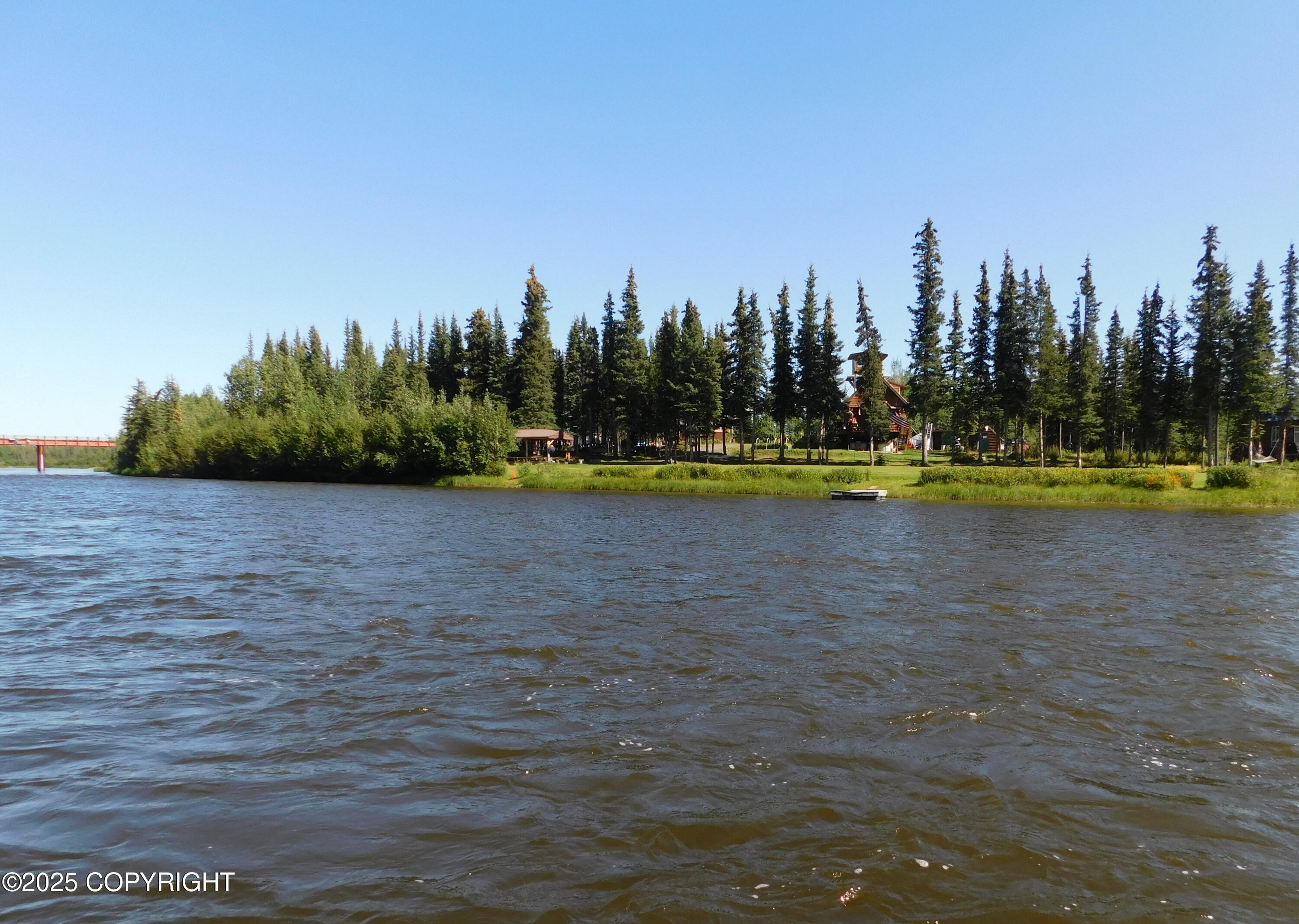 L8/9 Gulkana River Property Photo 4