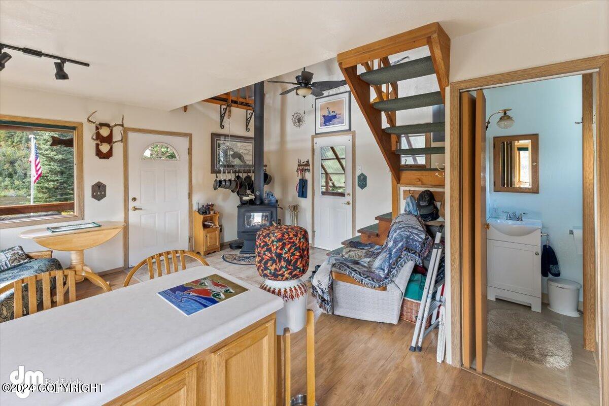 L8/9 Gulkana River Property Photo 17
