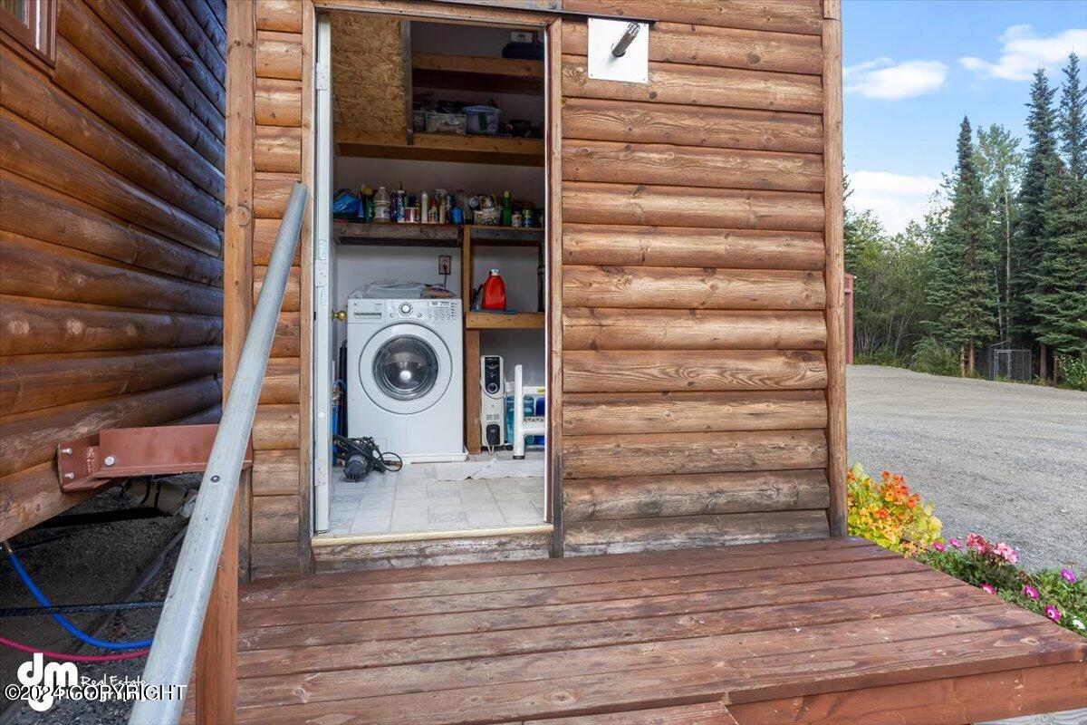 L8/9 Gulkana River Property Photo 58
