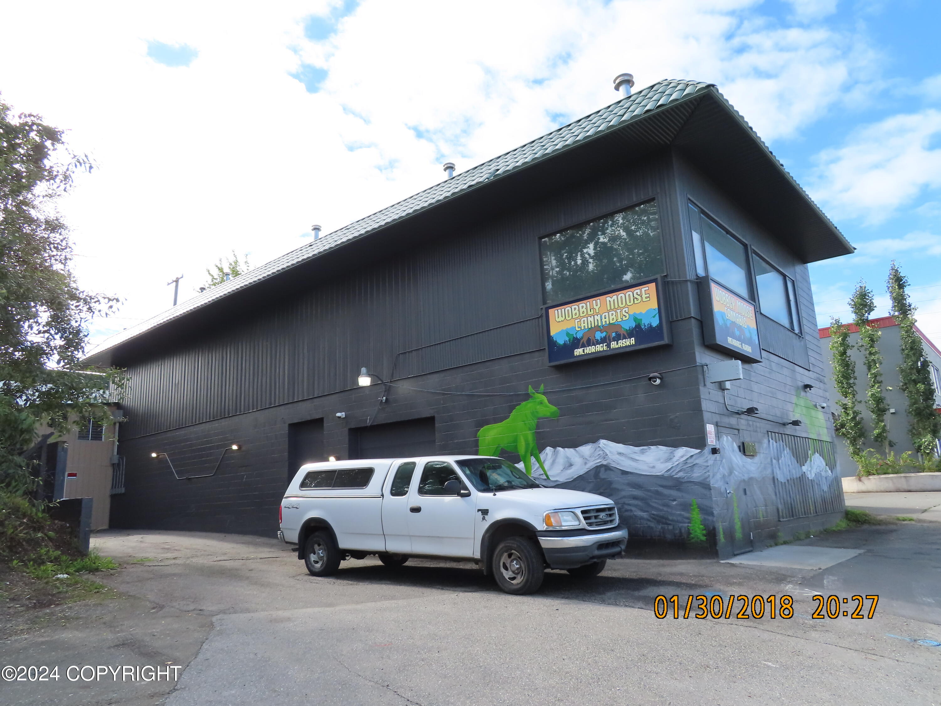 1036 E 4th Avenue Property Photo 1