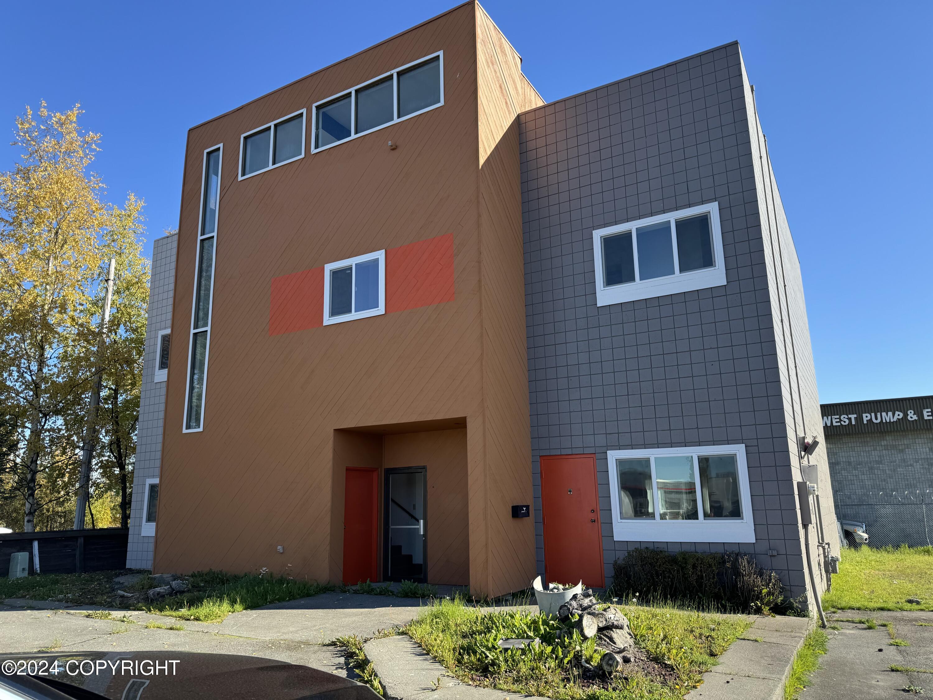 6957 Old Seward Highway Property Photo 6