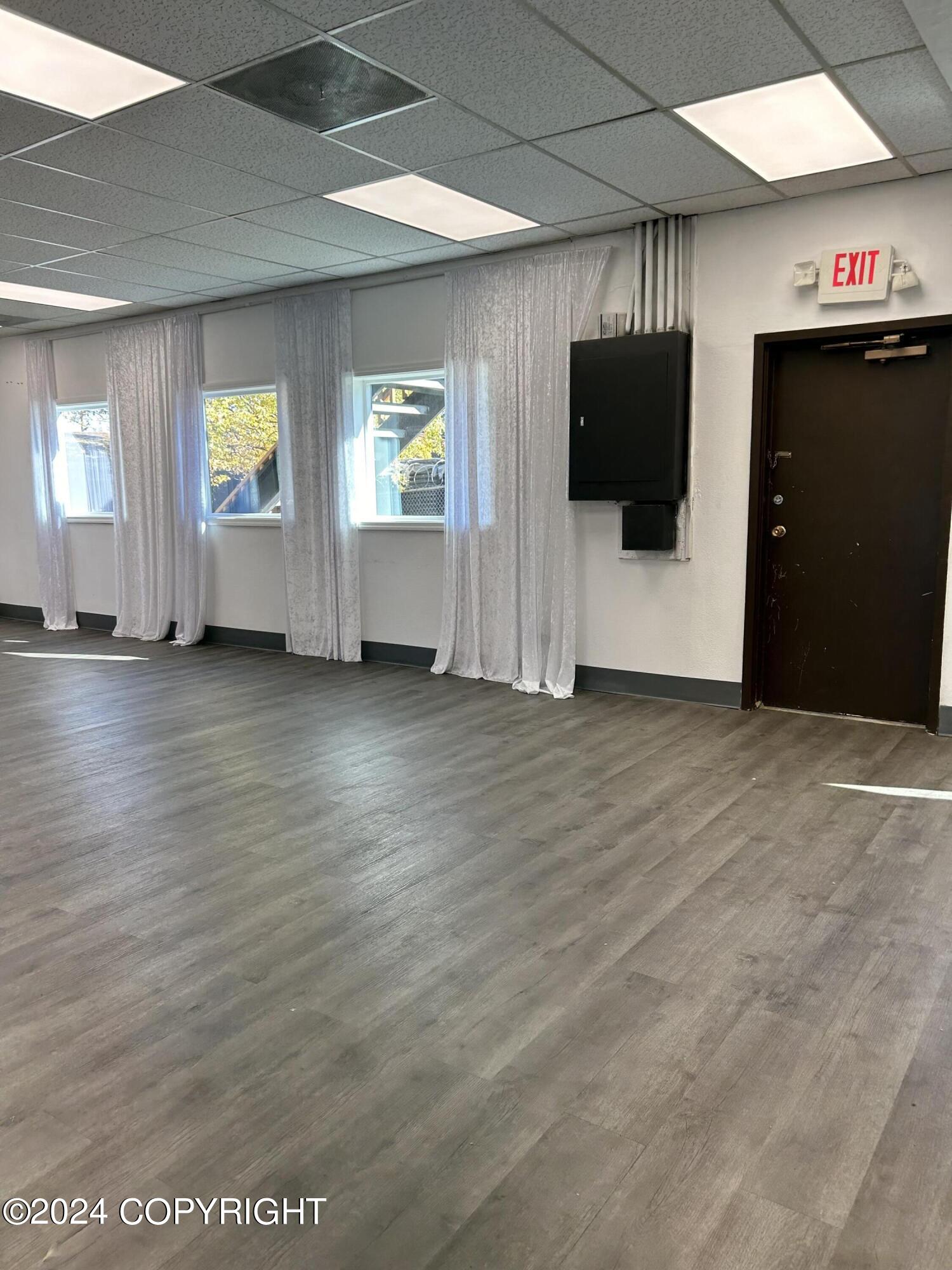 6957 Old Seward Highway Property Photo 16