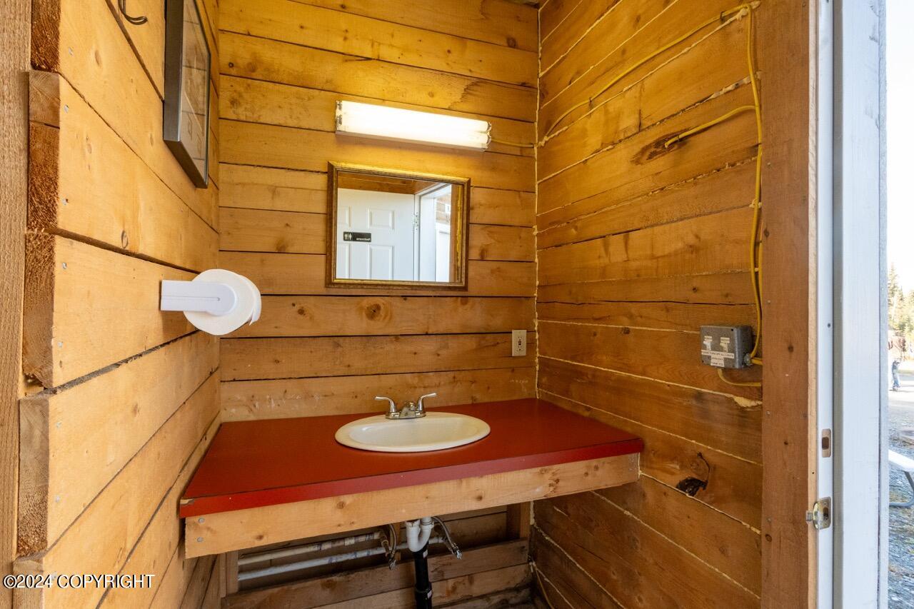 65449 Lingonberry Road Property Photo 47