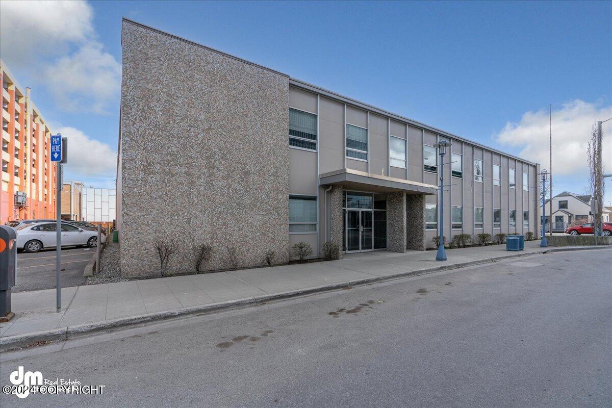 431 W 7th Avenue #201 Property Photo 5