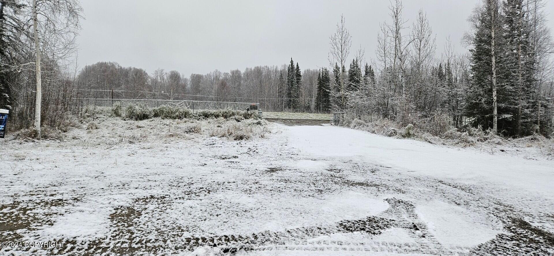 371 N Old Steese Highway Property Photo 2