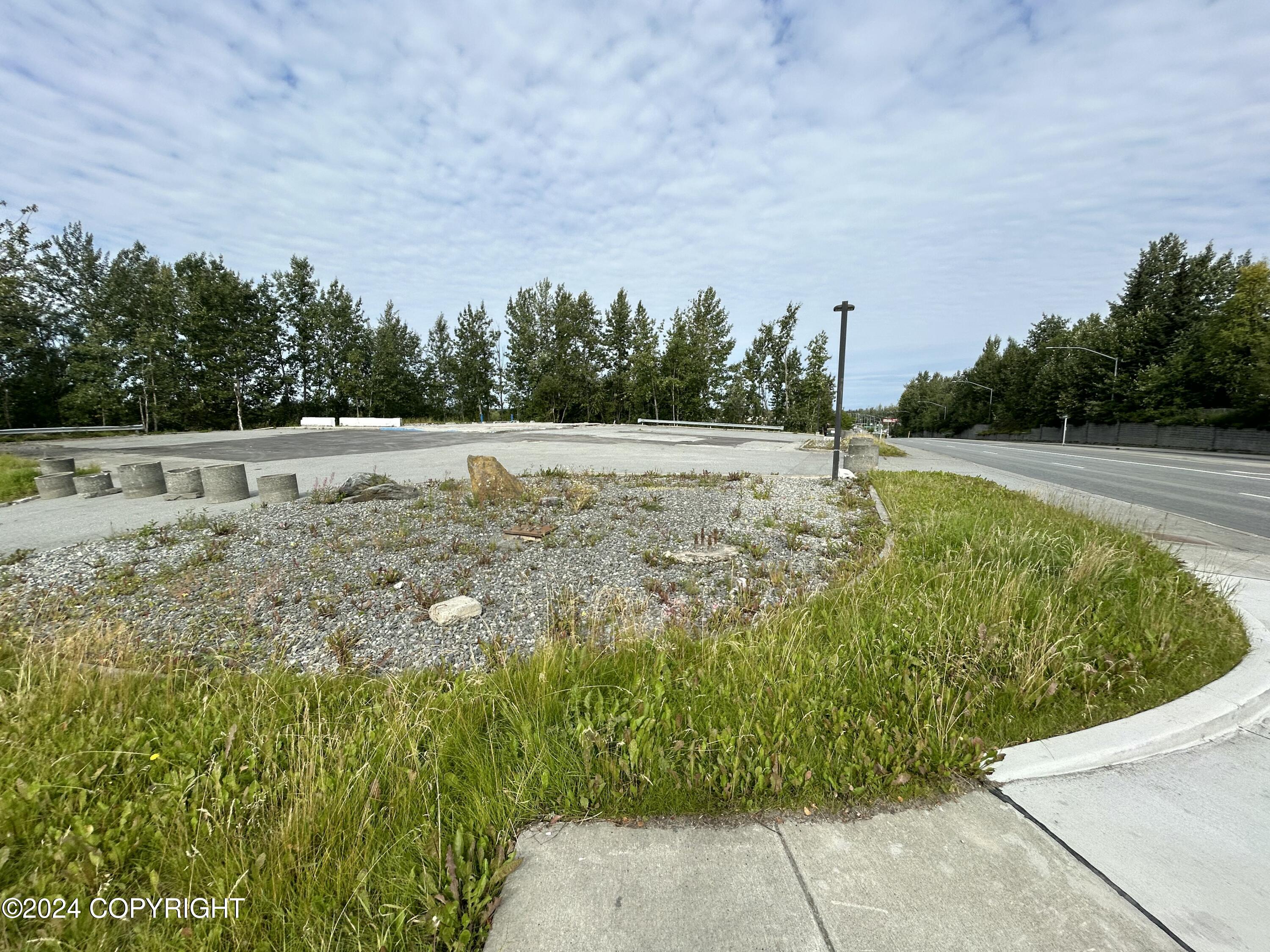 1900 Muldoon Road Property Photo 8