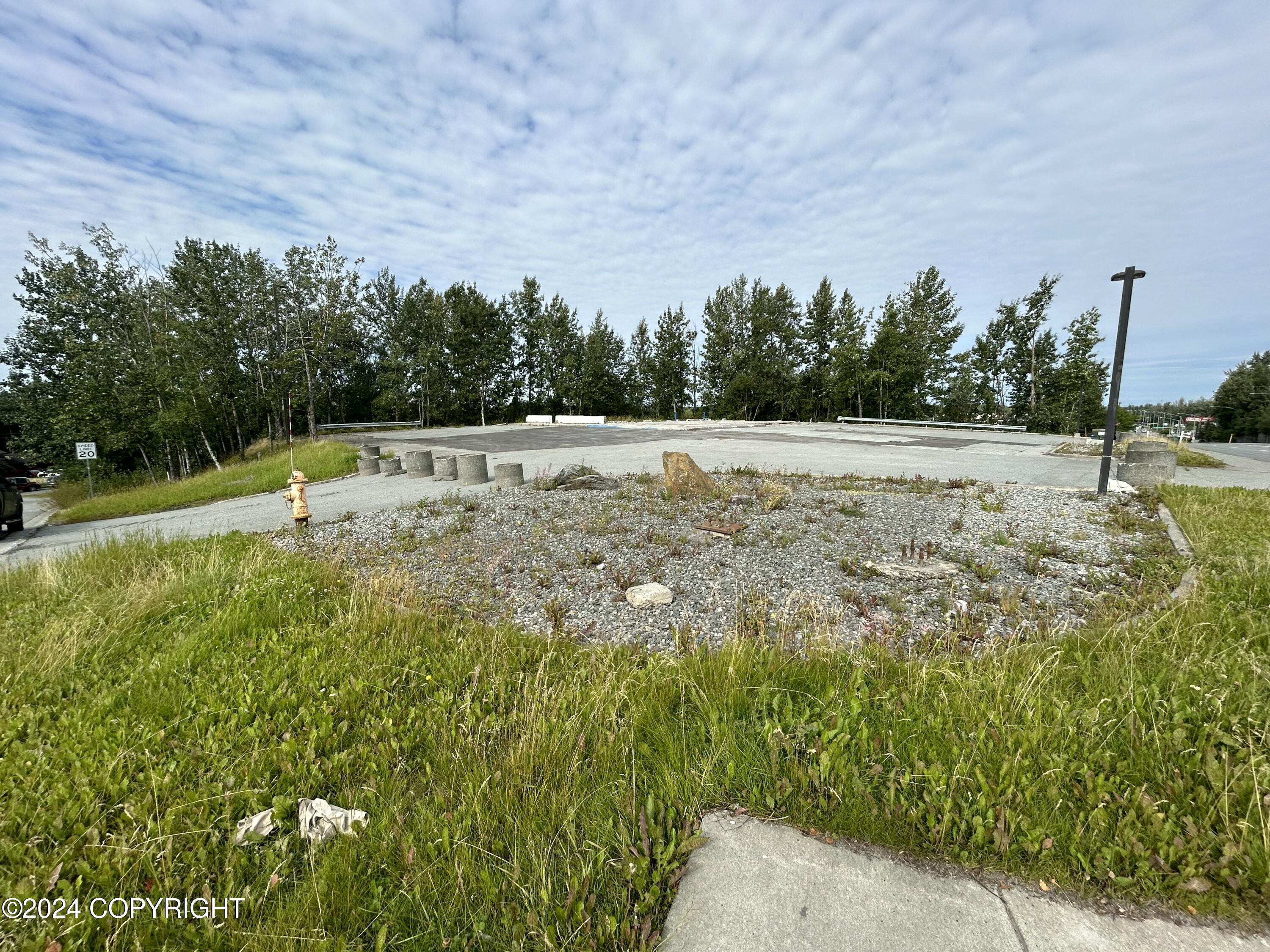 1900 Muldoon Road Property Photo 9