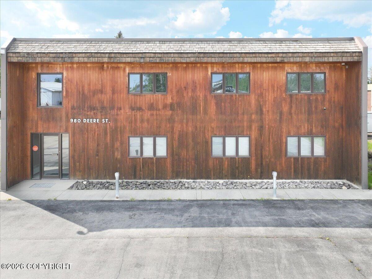 980 Deere Street Property Photo 1