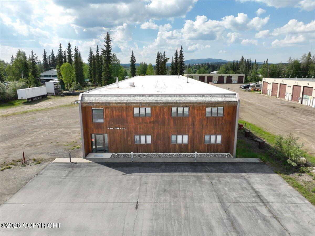 980 Deere Street Property Photo 5