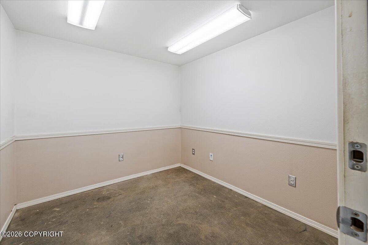 980 Deere Street Property Photo 33