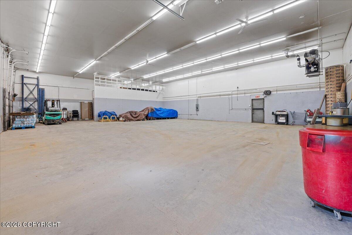 980 Deere Street Property Photo 35