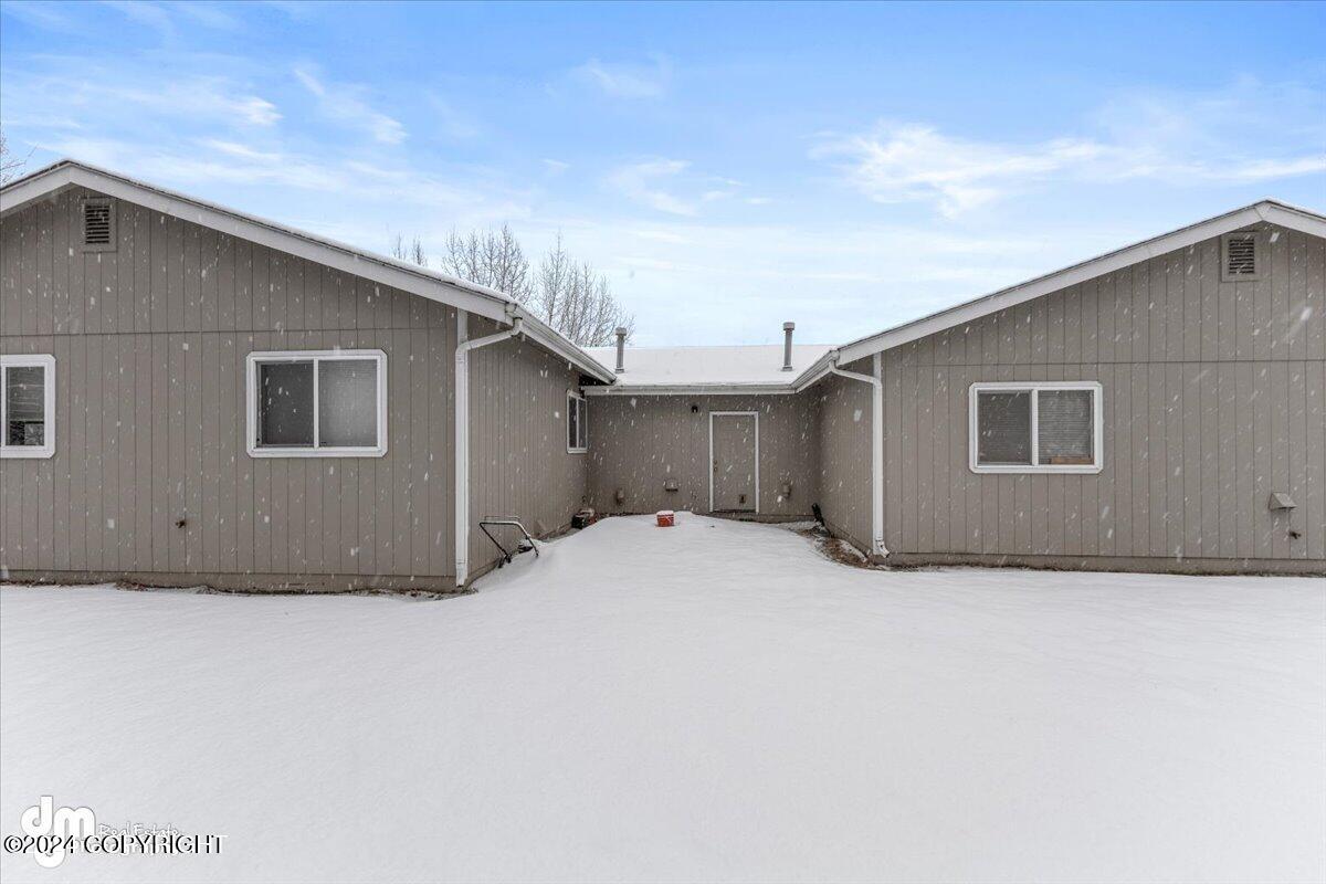 937 W Auklet Avenue Property Photo 5