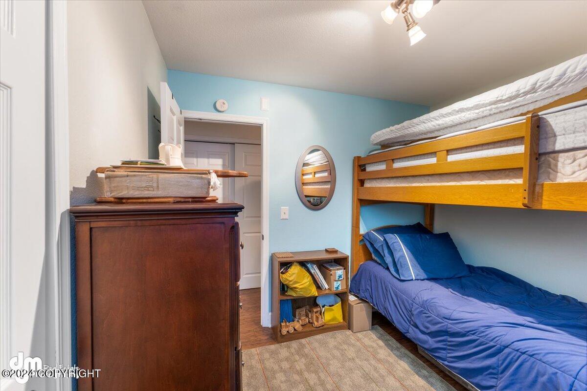 937 W Auklet Avenue Property Photo 10