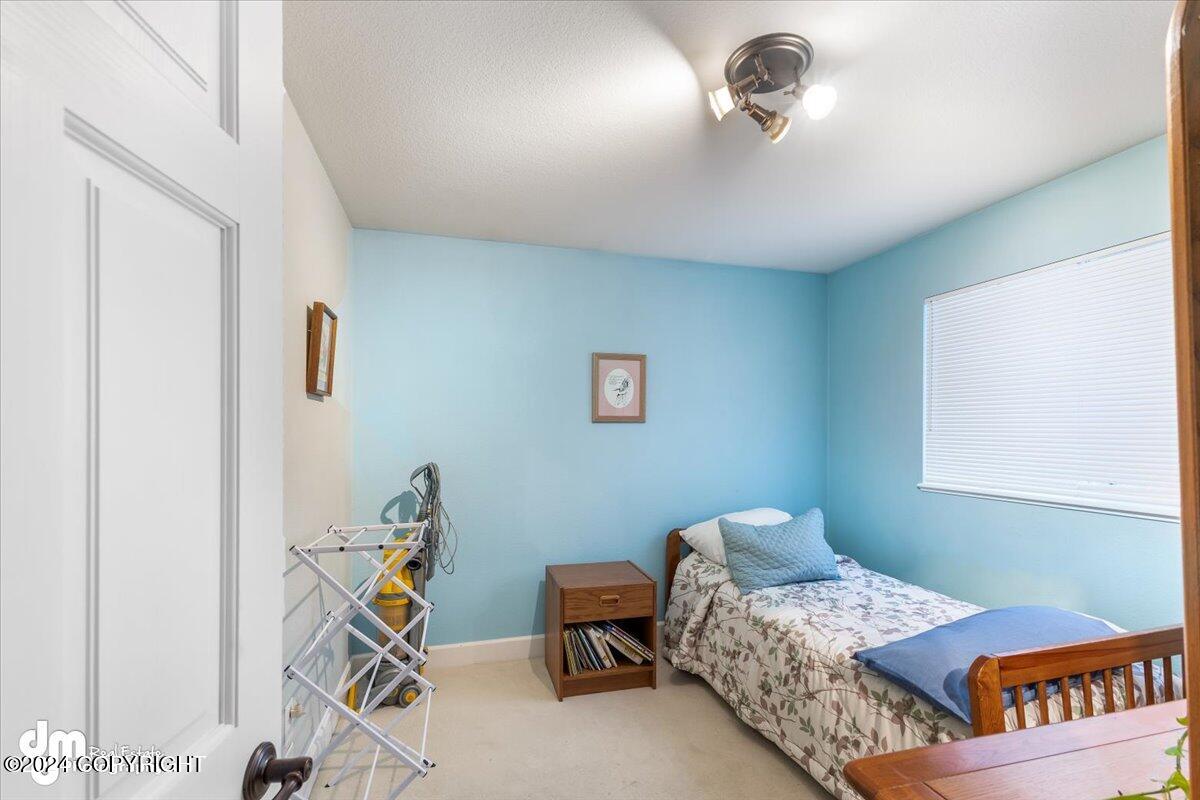 937 W Auklet Avenue Property Photo 14