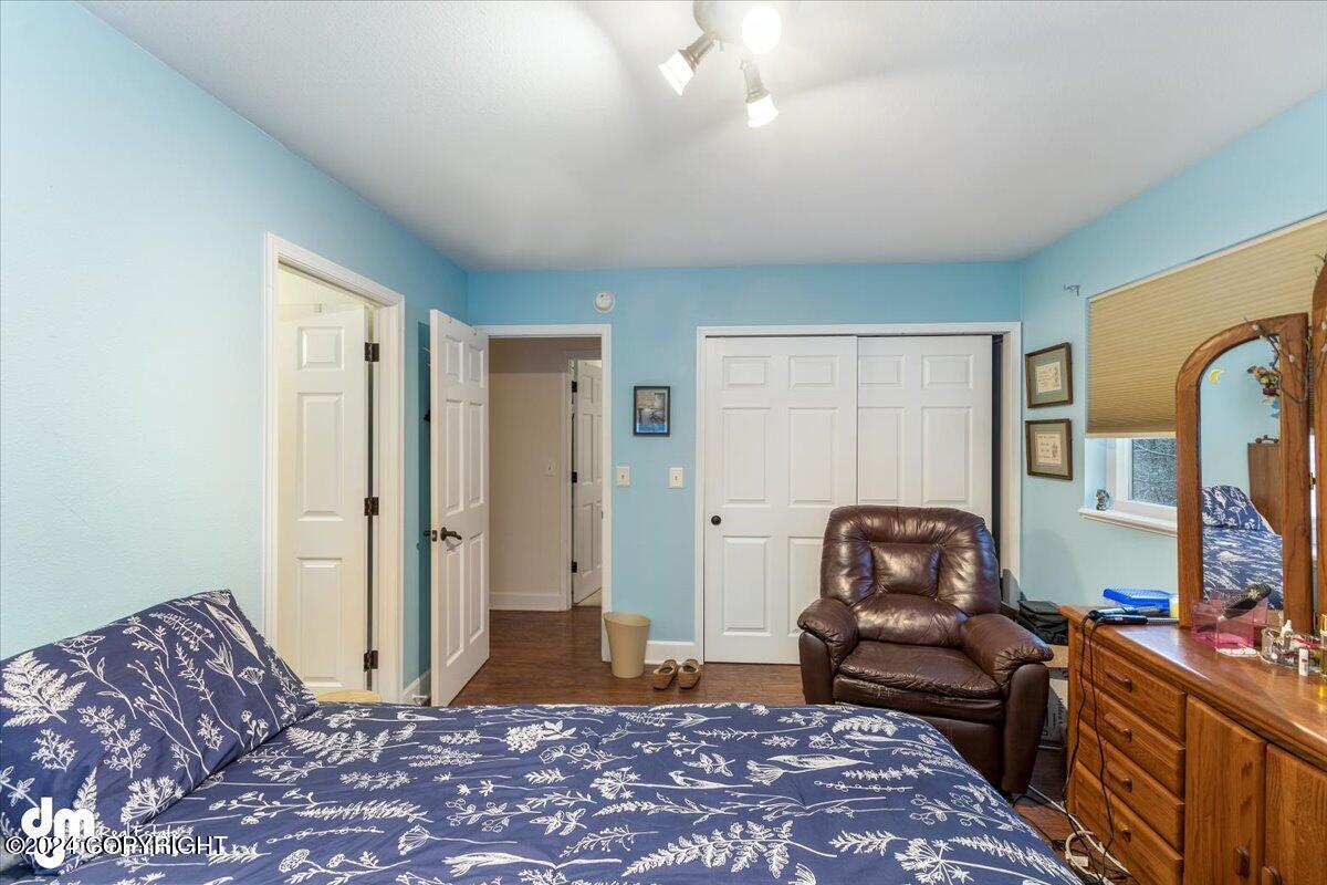 937 W Auklet Avenue Property Photo 18