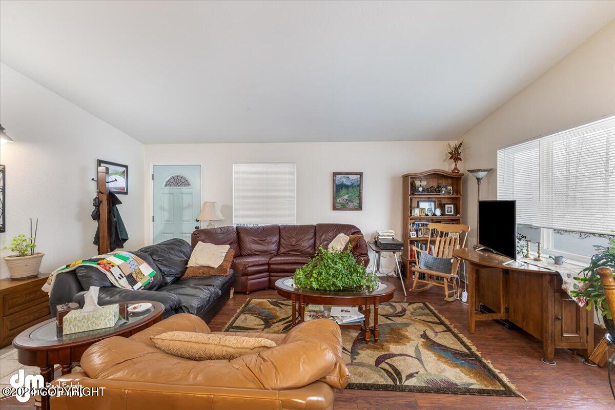 937 W Auklet Avenue Property Photo 32
