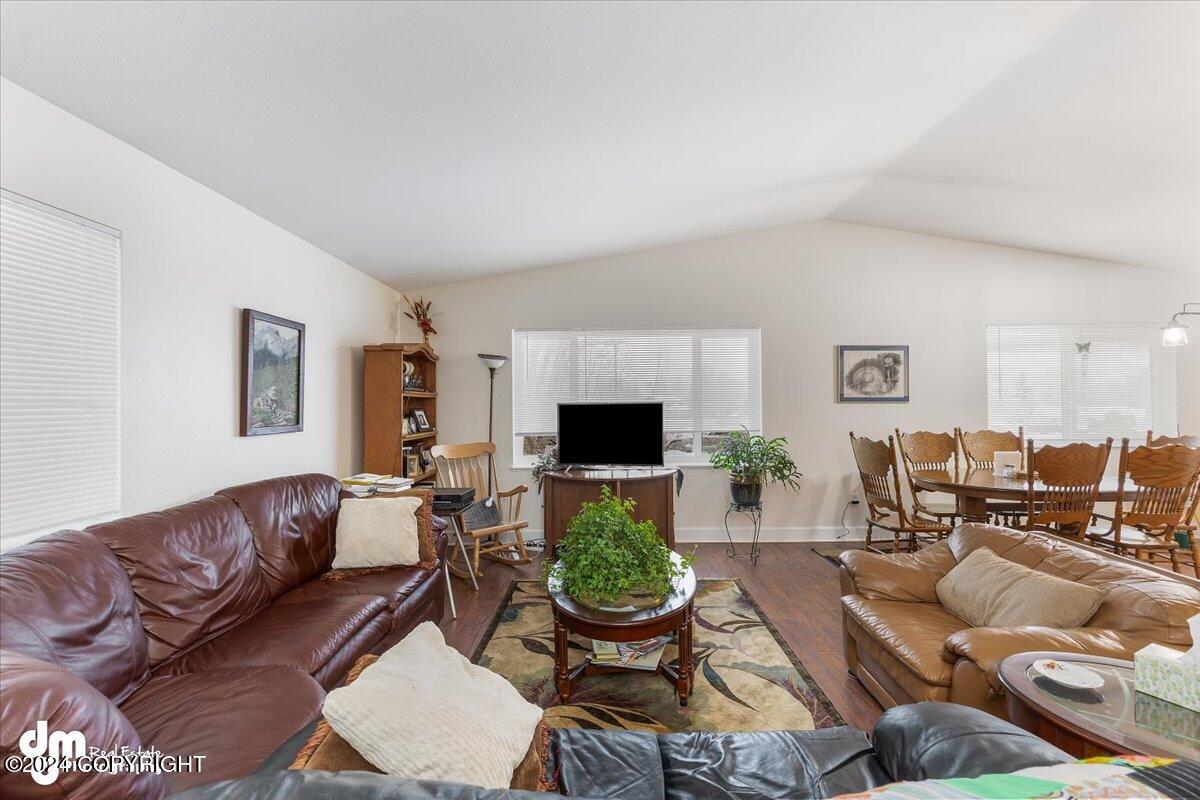 937 W Auklet Avenue Property Photo 33