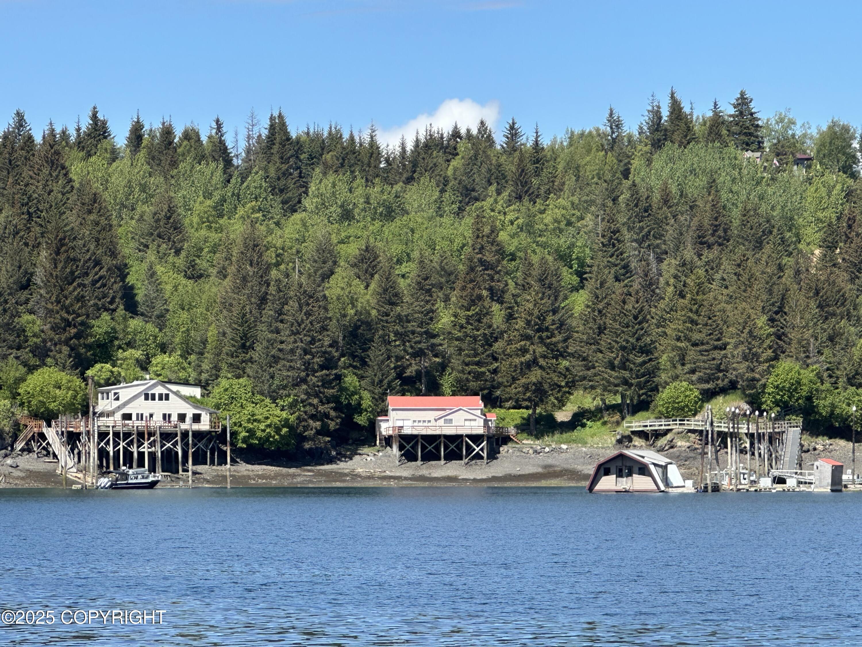 L5a Halibut Cove Property Photo 14