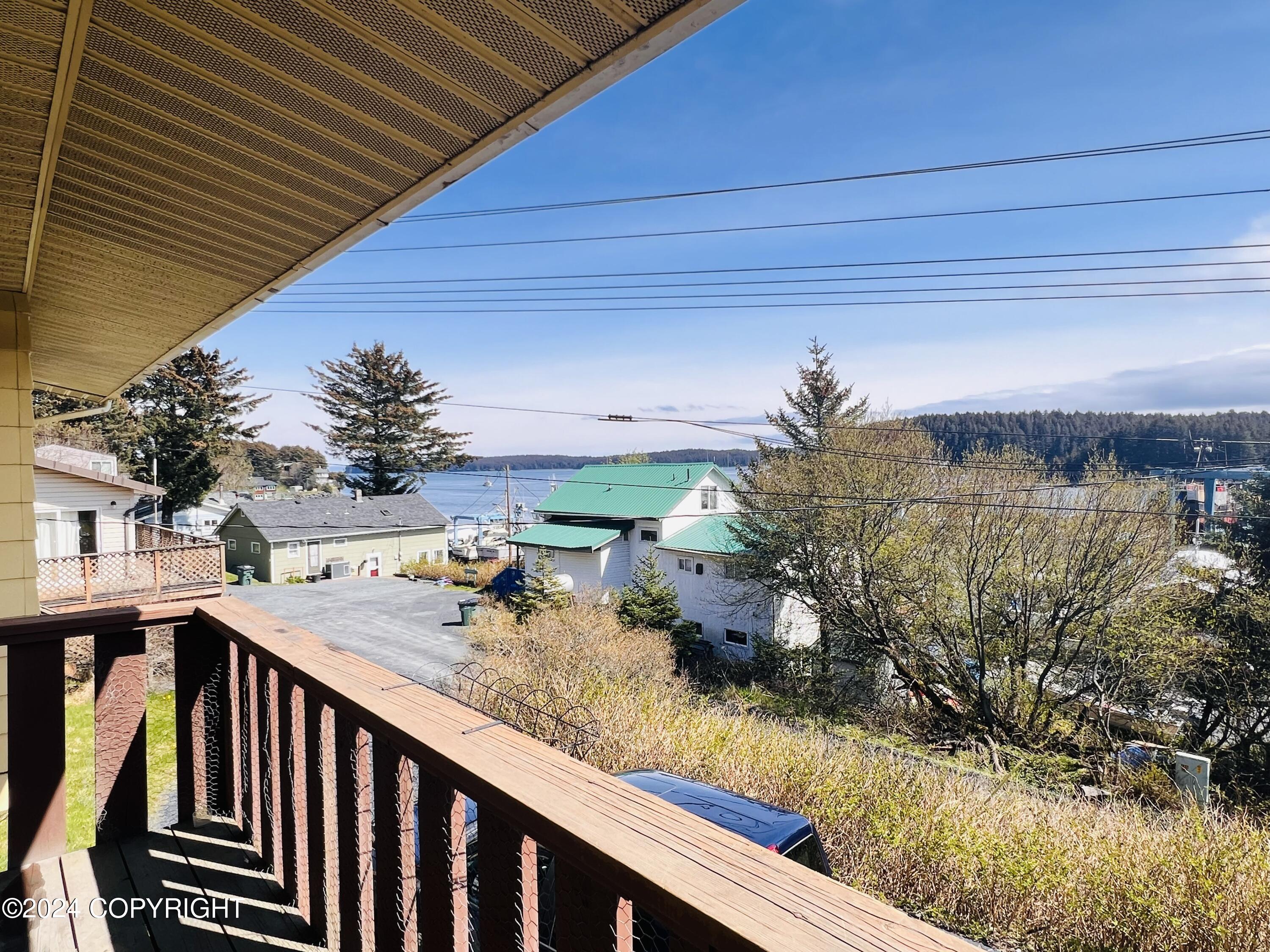 821 E Tagura Road Property Photo 10