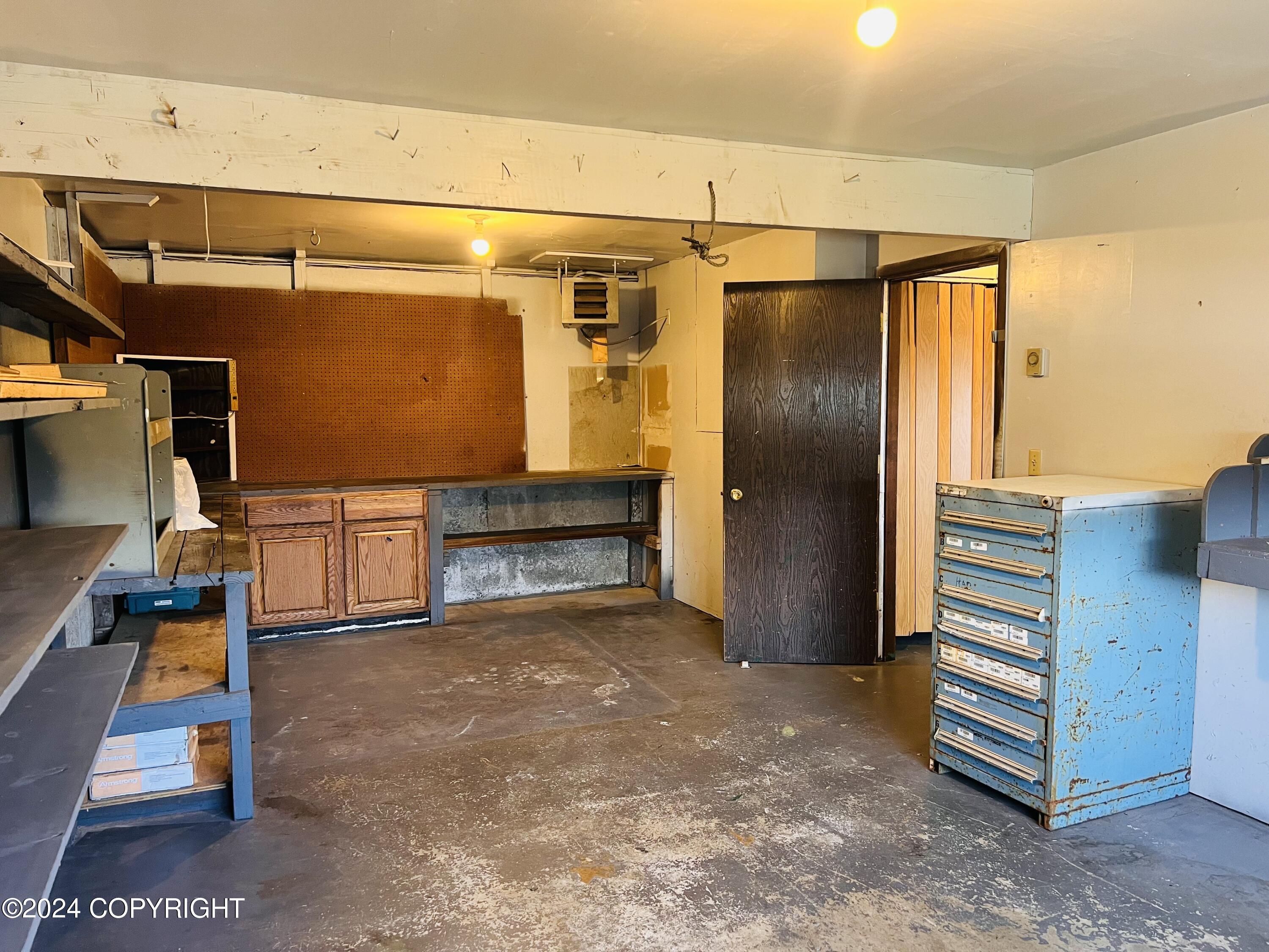 821 E Tagura Road Property Photo 24