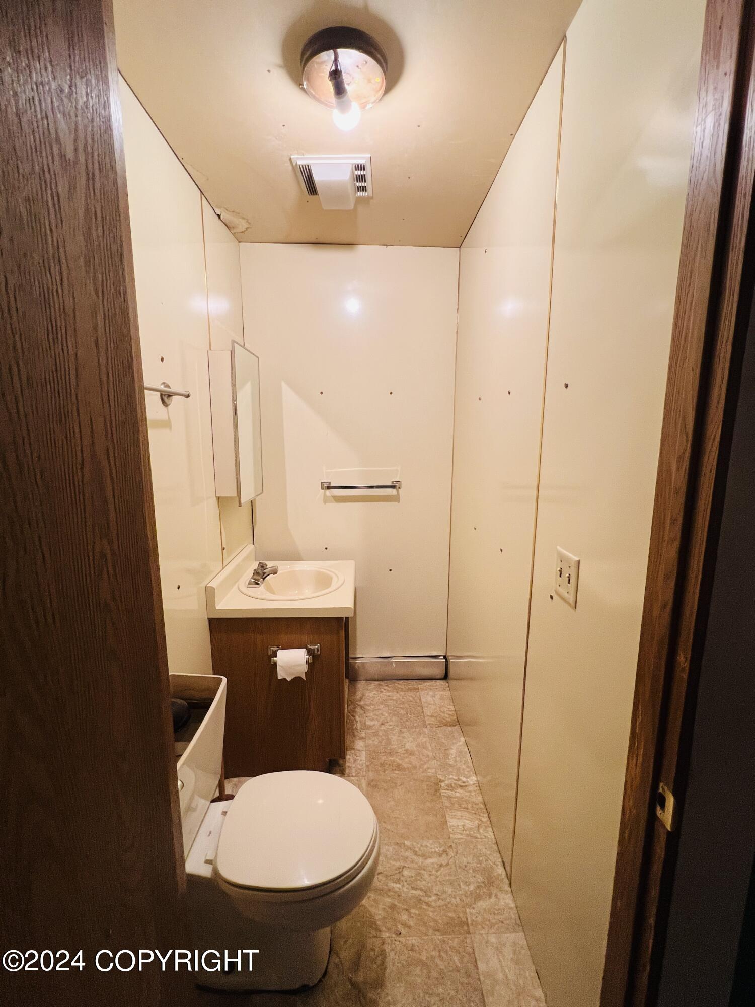 821 E Tagura Road Property Photo 27