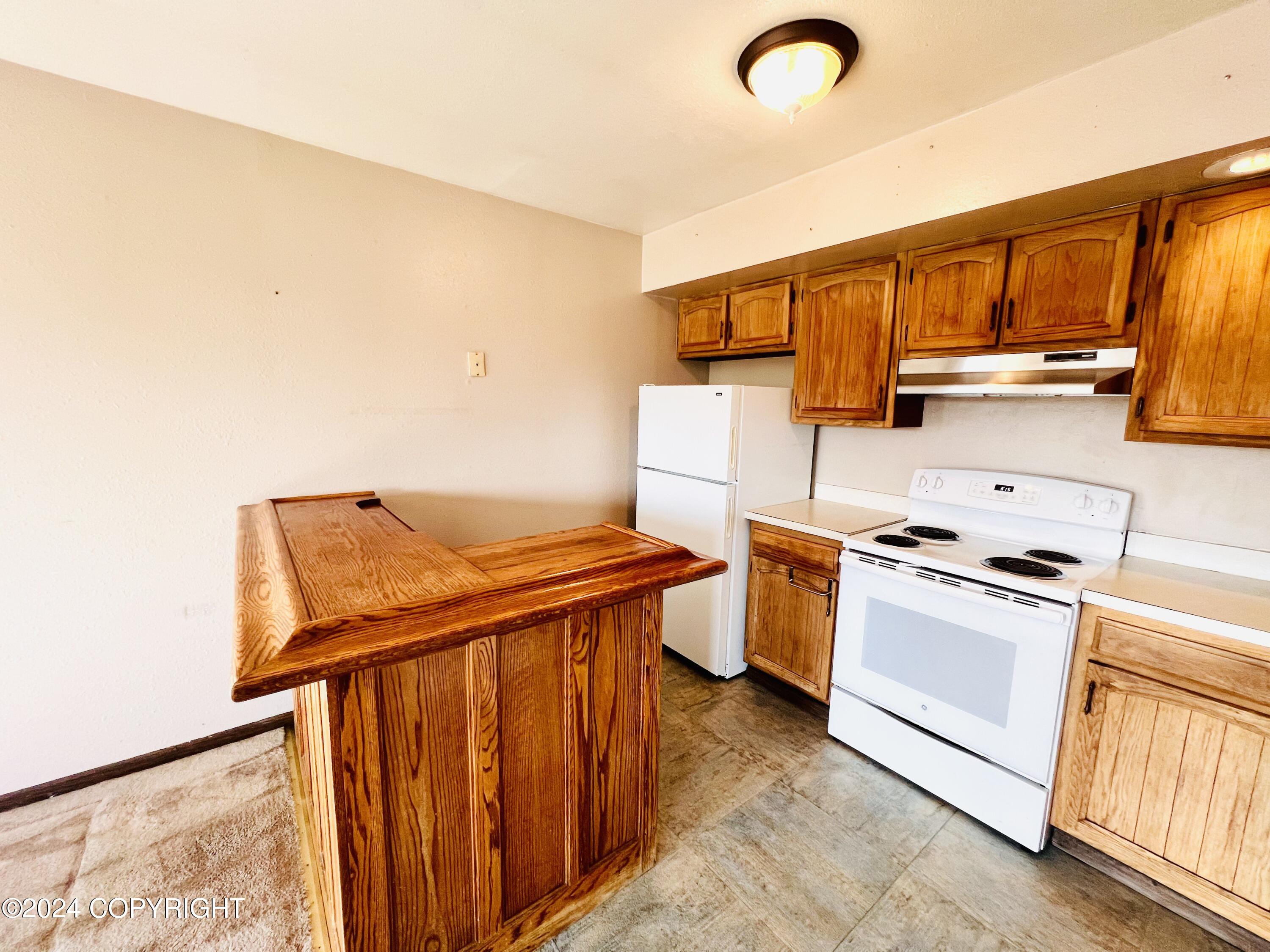 821 E Tagura Road Property Photo 41