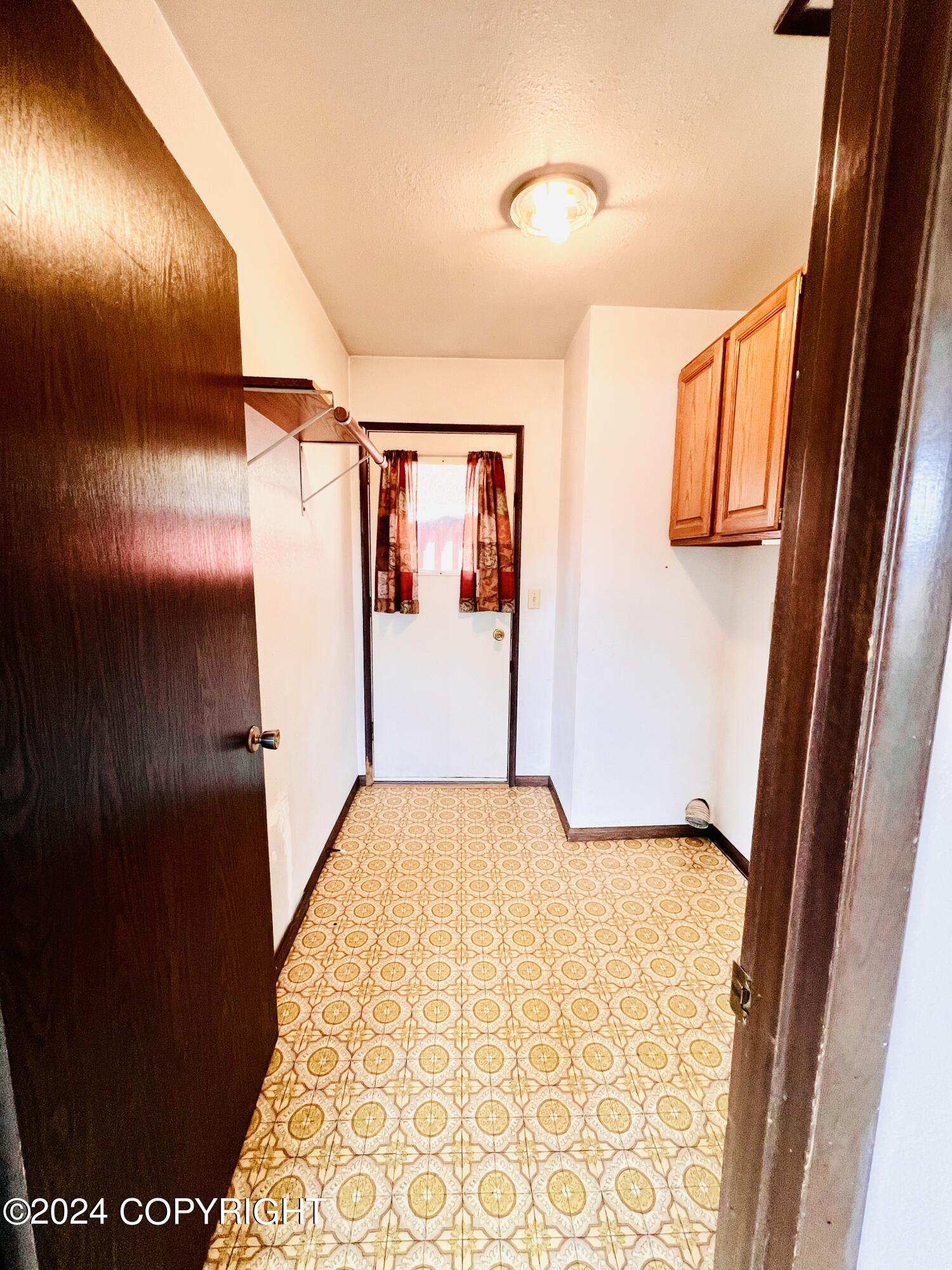 821 E Tagura Road Property Photo 49