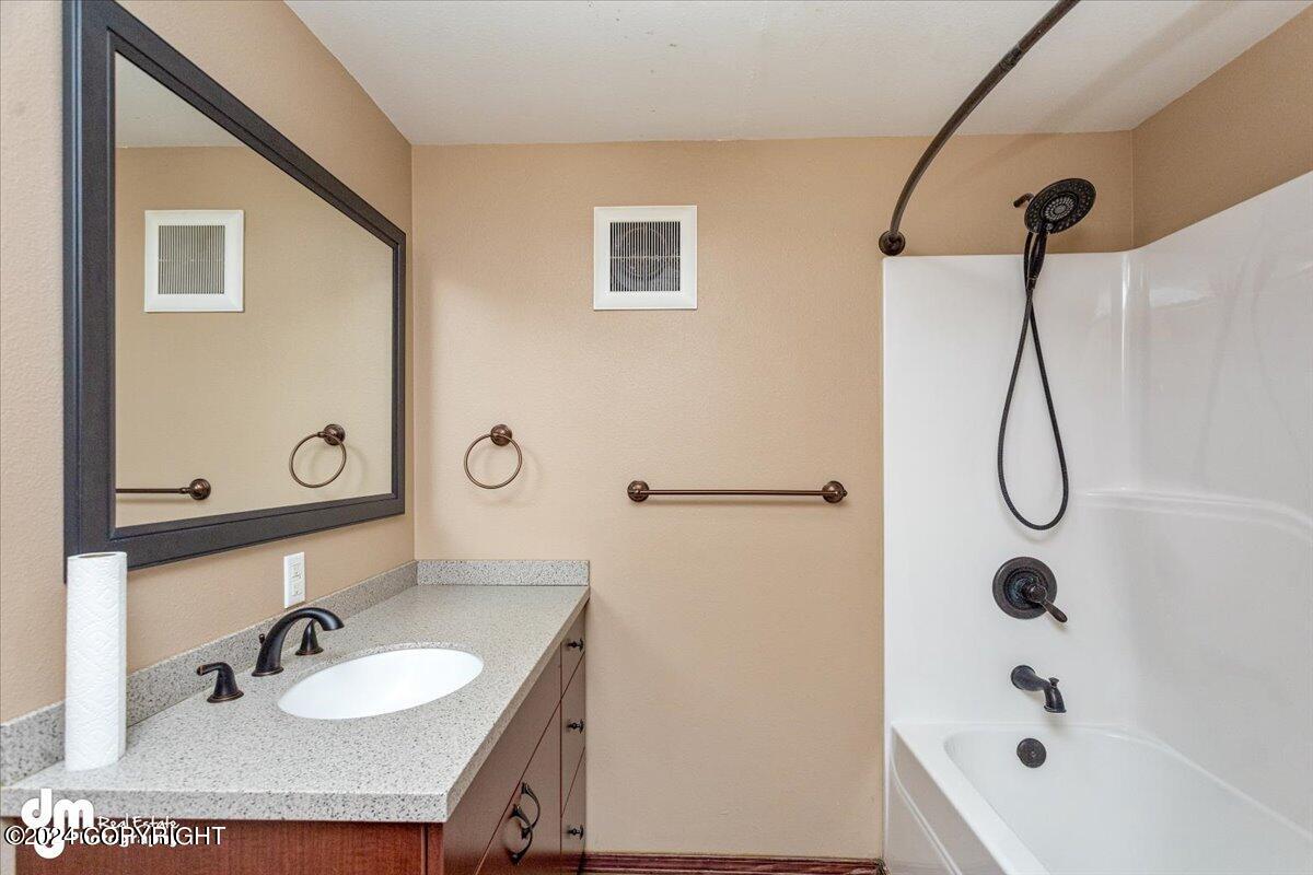 18226 S Guernsey Road Property Photo 63