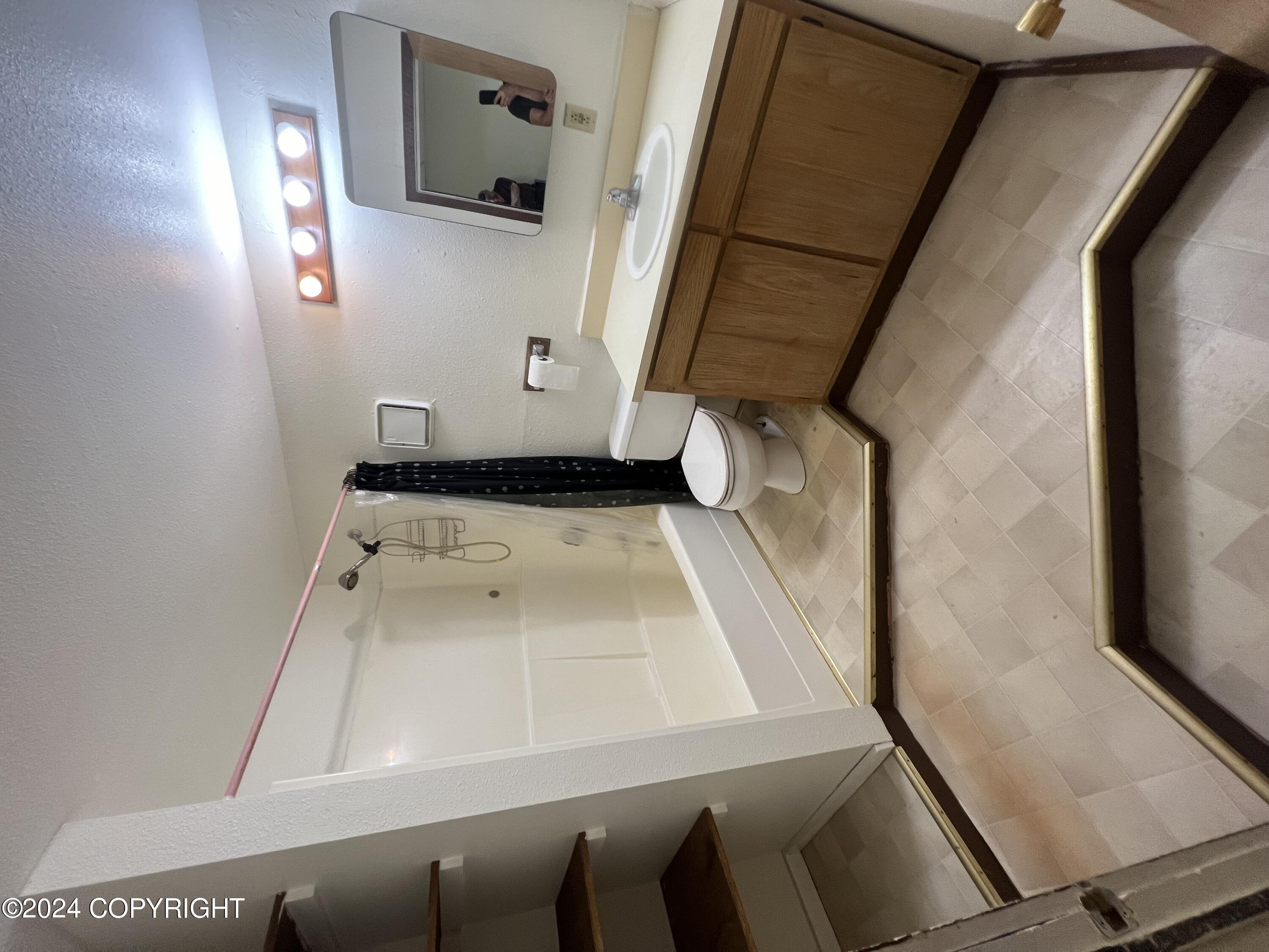 781 Sixth Avenue Property Photo 15
