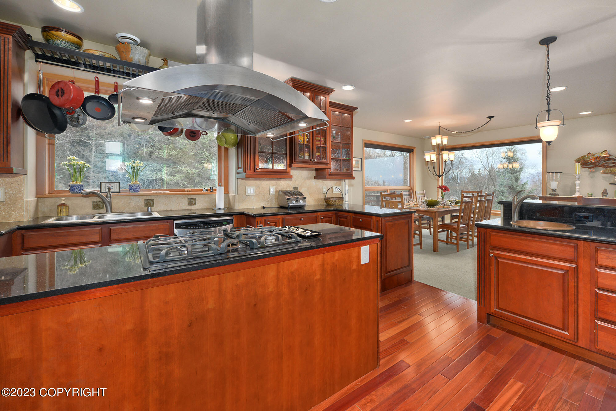 932 Quiet Creek Drive Property Photo 11
