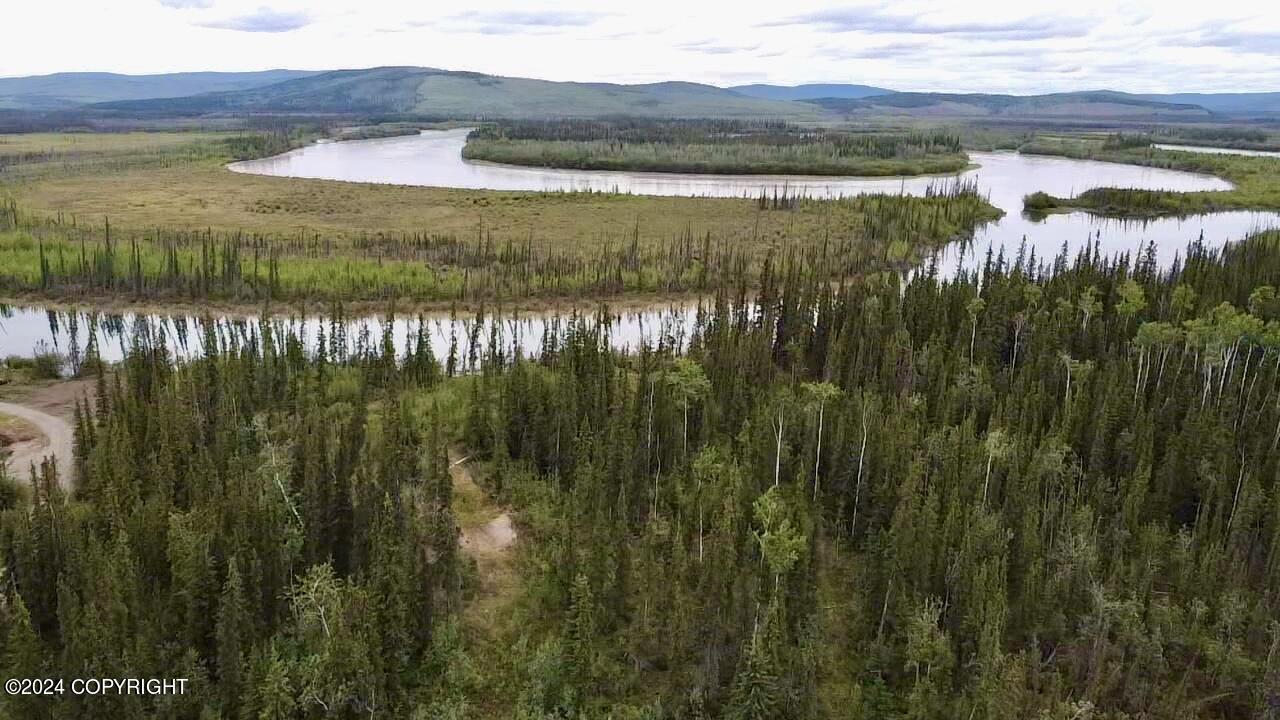 1327.6 B2 Alaska Highway Property Photo 4