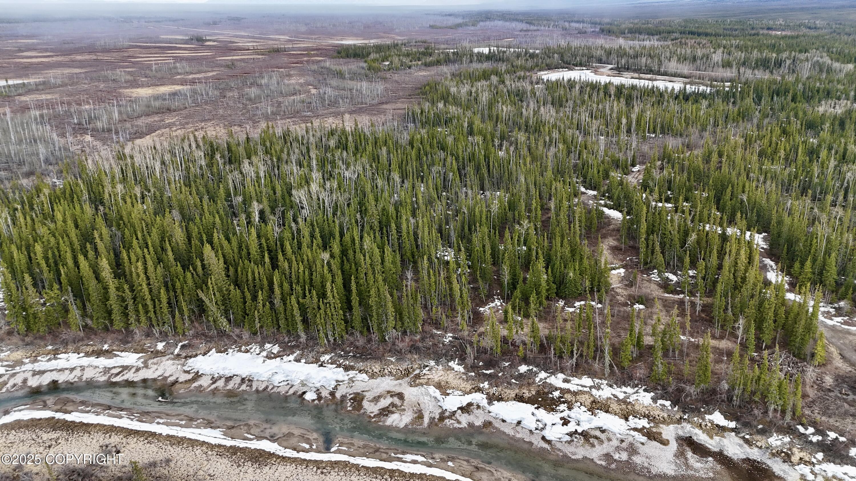 1327.6 B2 Alaska Highway Property Photo 24