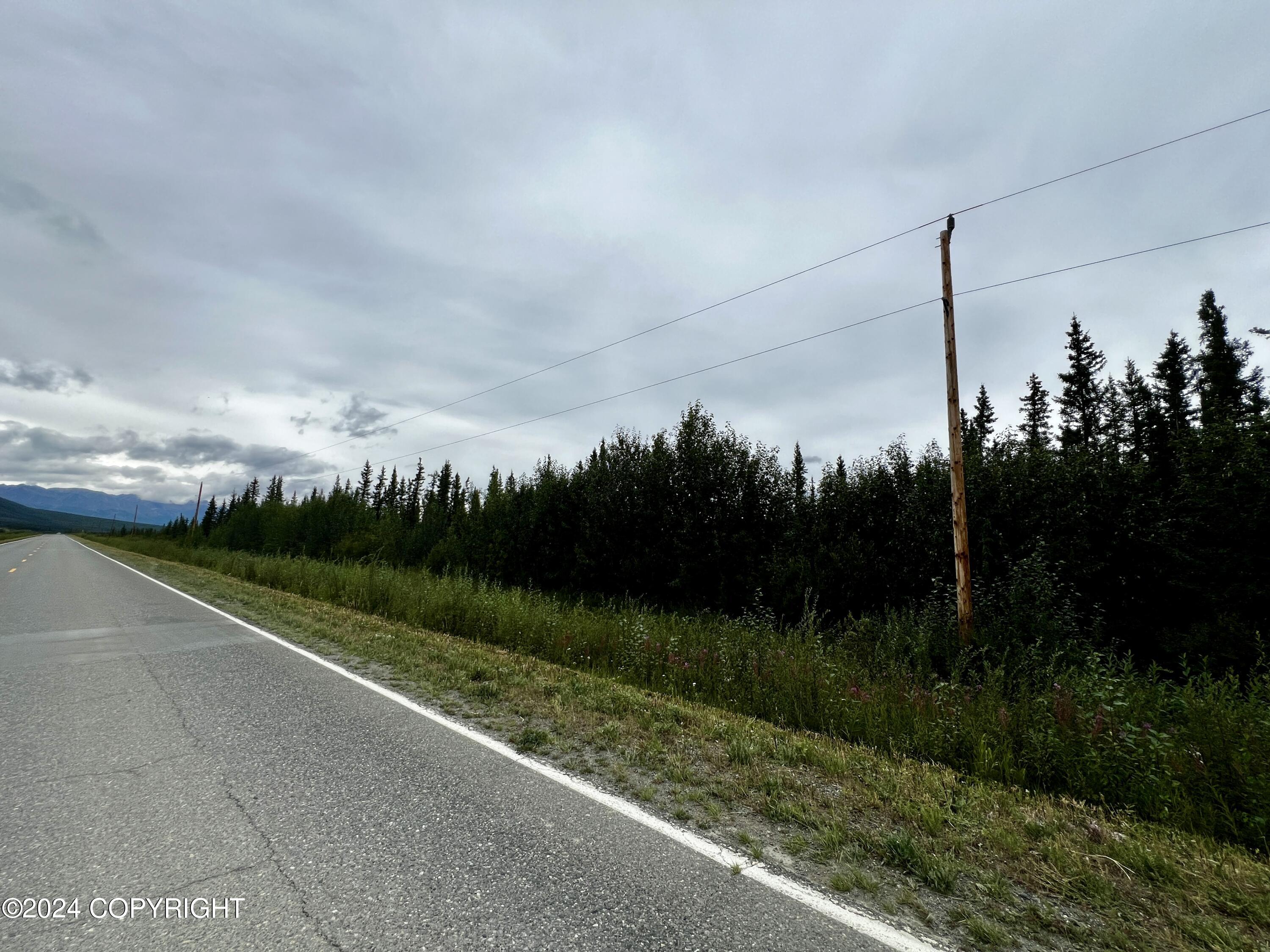 1327.6 B5 Alaska Highway Property Photo 1