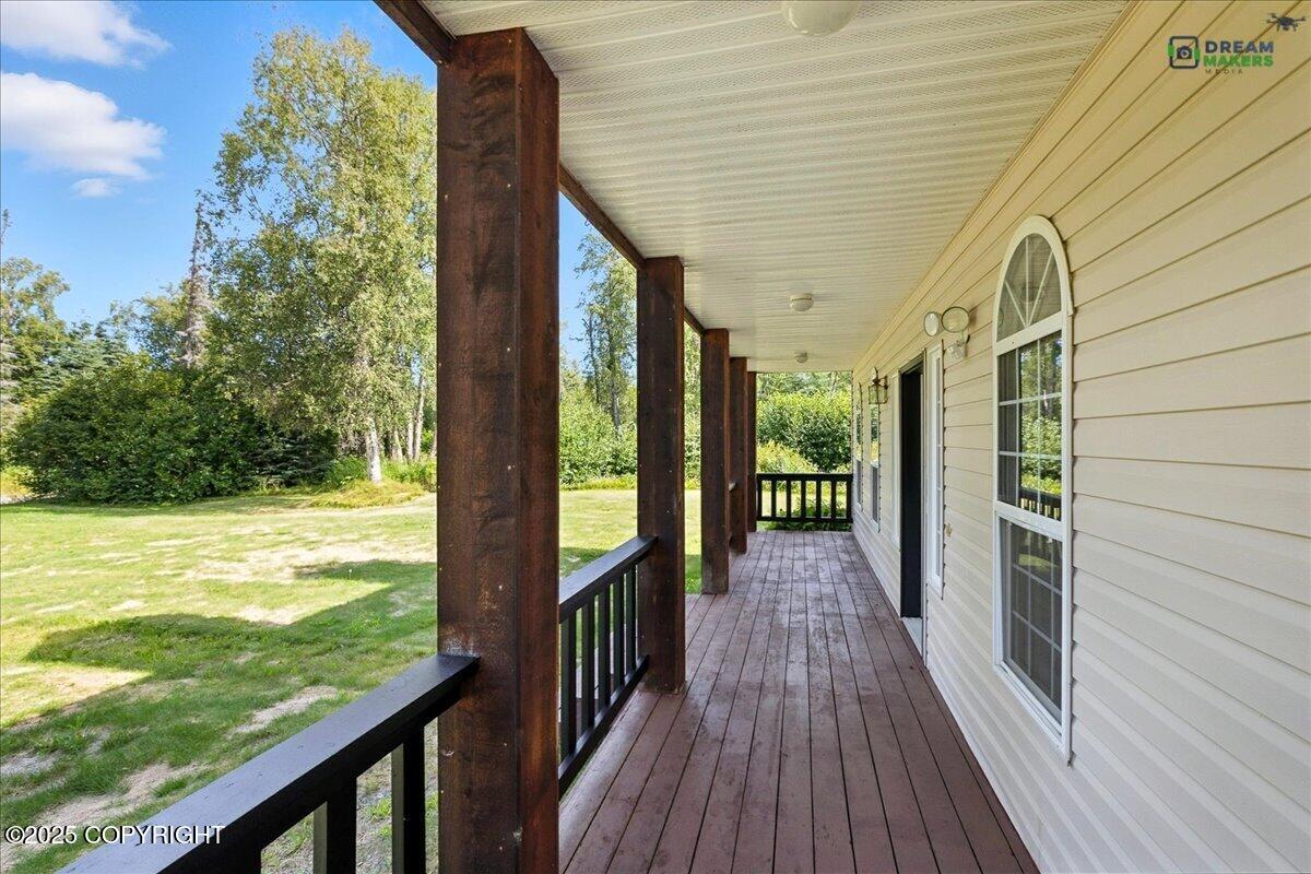 52647 Suzanne Avenue Property Photo 8