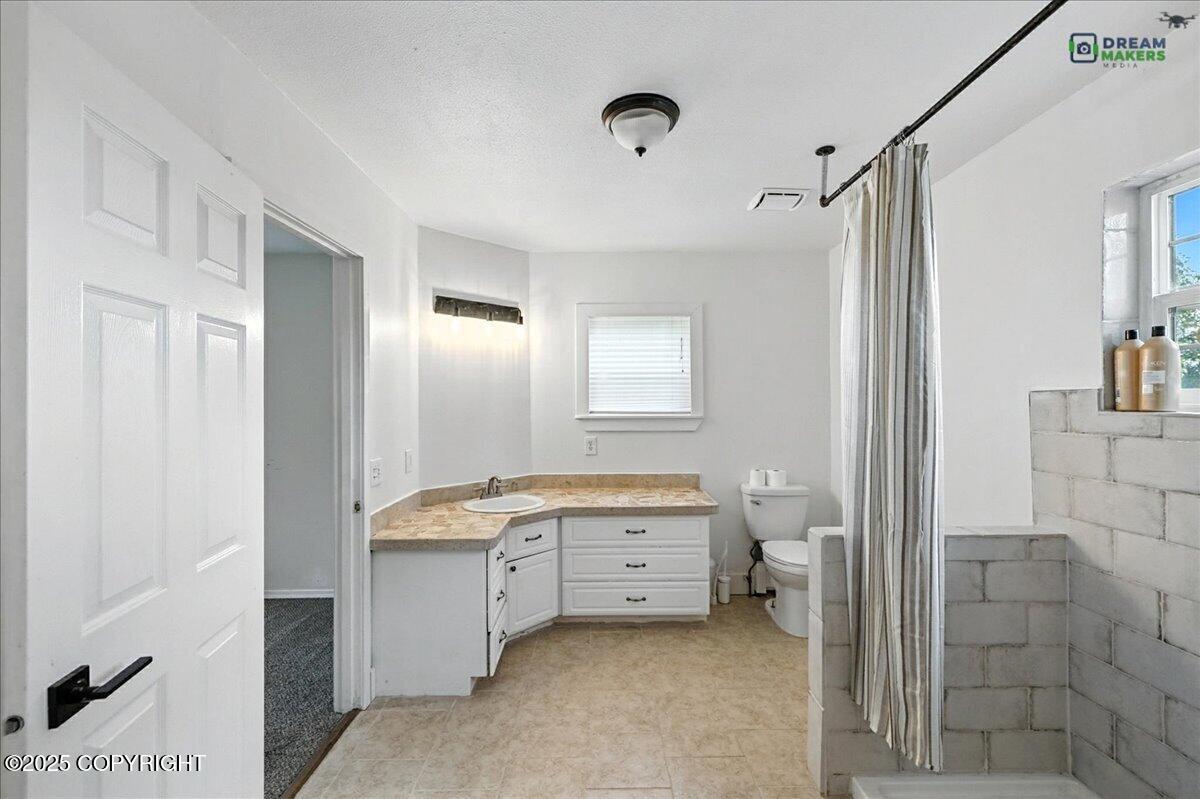 52647 Suzanne Avenue Property Photo 40