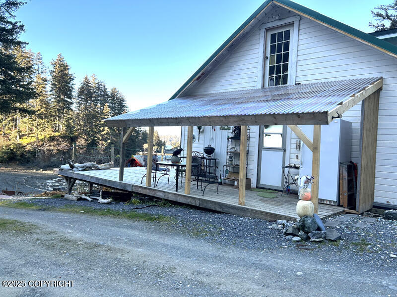 330 B Street Property Photo 5