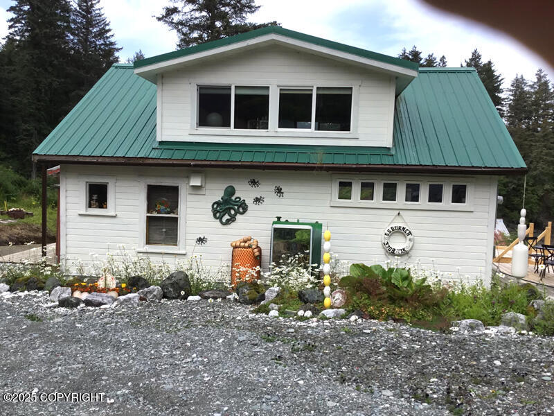 330 B Street Property Photo 6