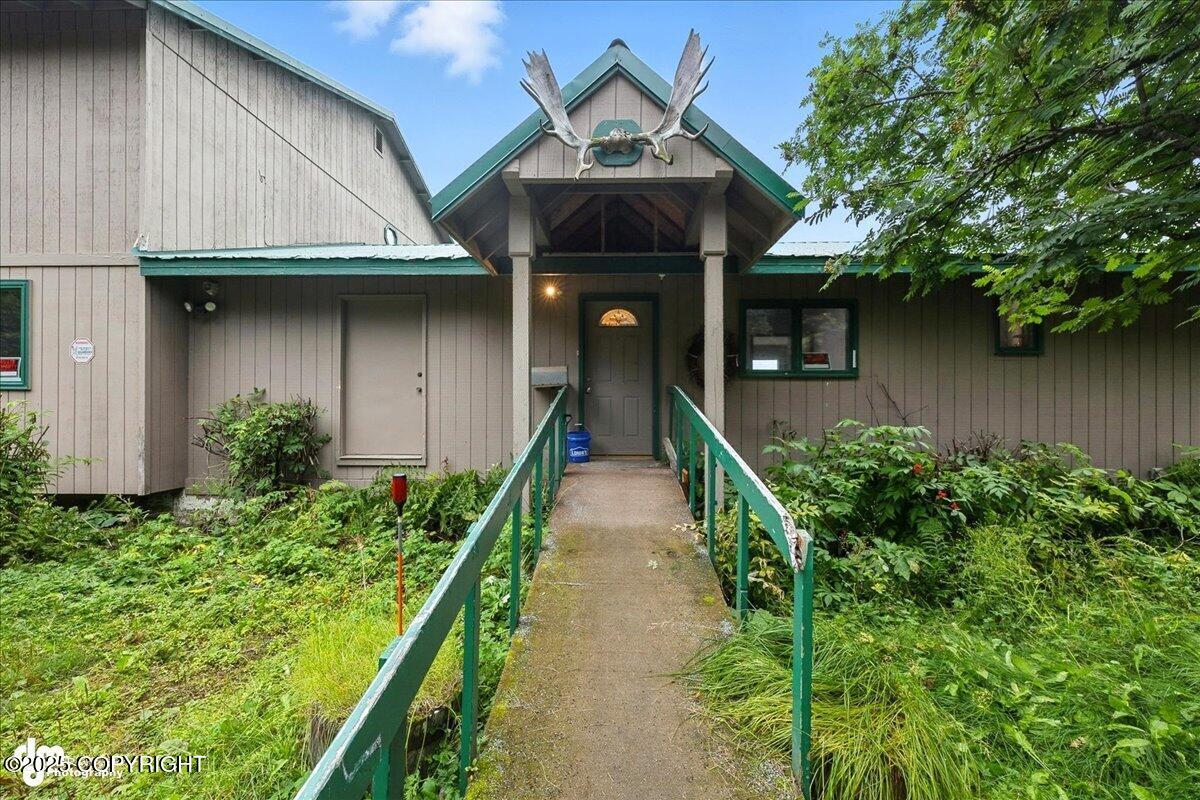 62479 Skyline Drive Property Photo 3