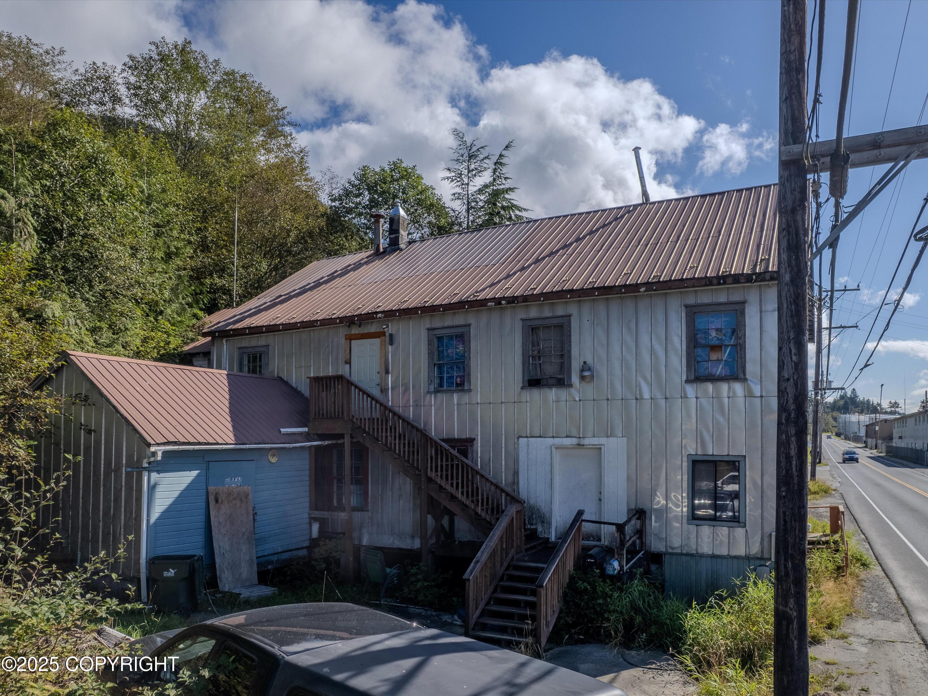 929 Stedman Street Property Photo 6