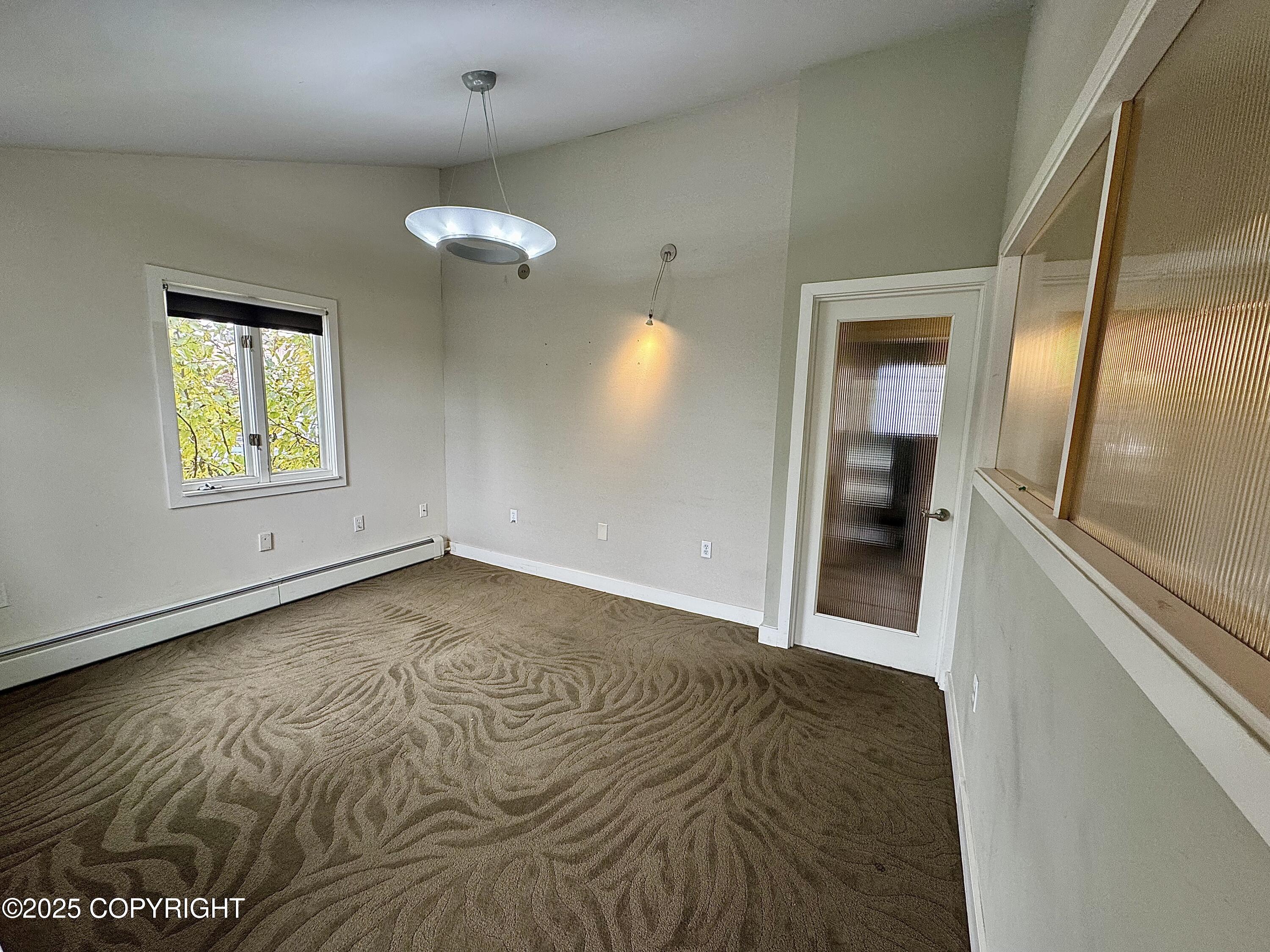 124 E 7th Avenue Property Photo 4