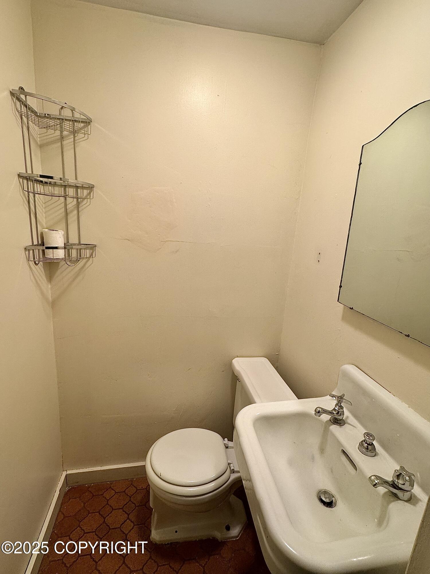 124 E 7th Avenue Property Photo 30