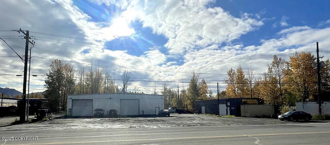 2014 N Post Road Property Photo 1