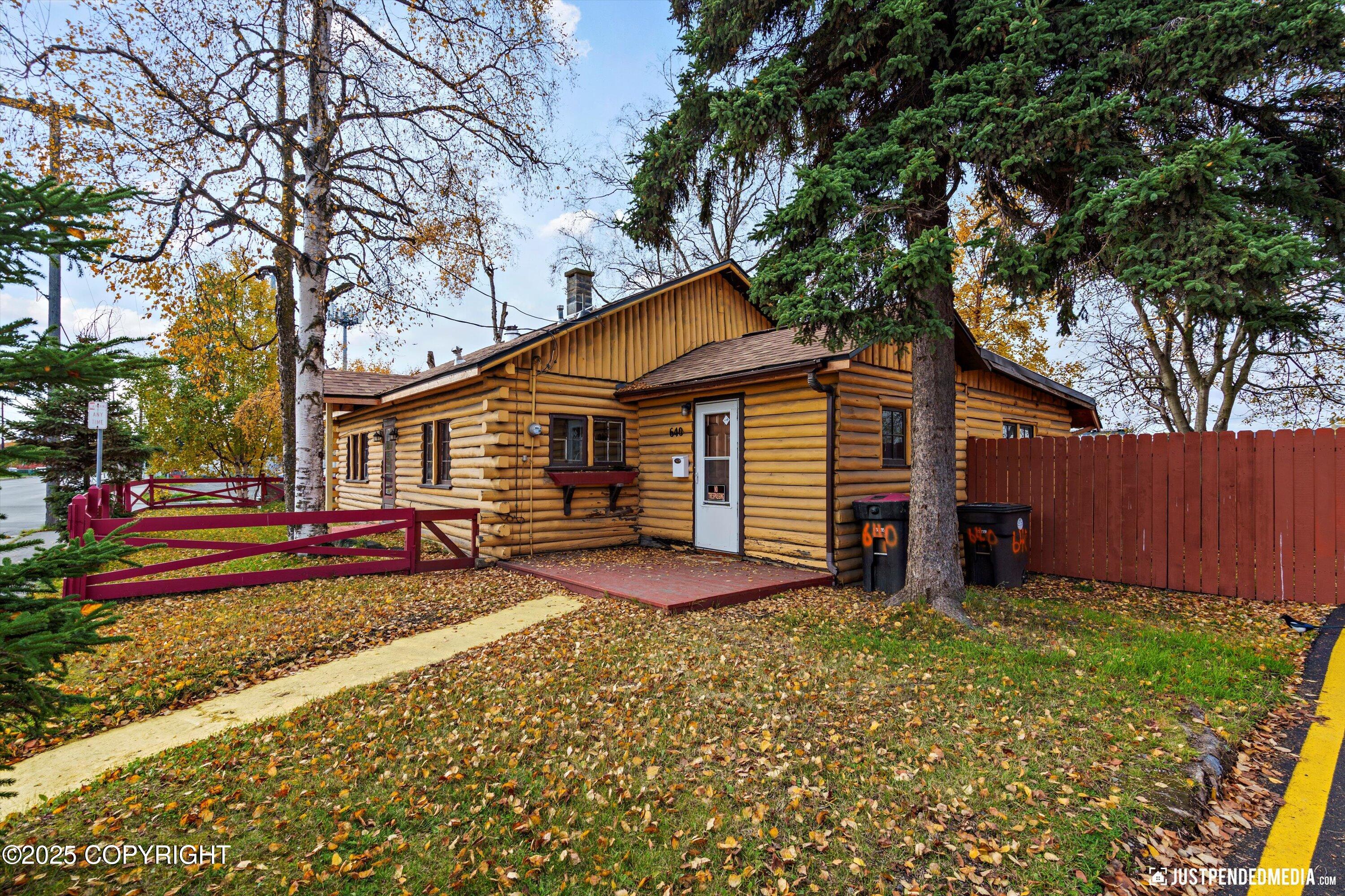 624 Karluk Street Property Photo 3
