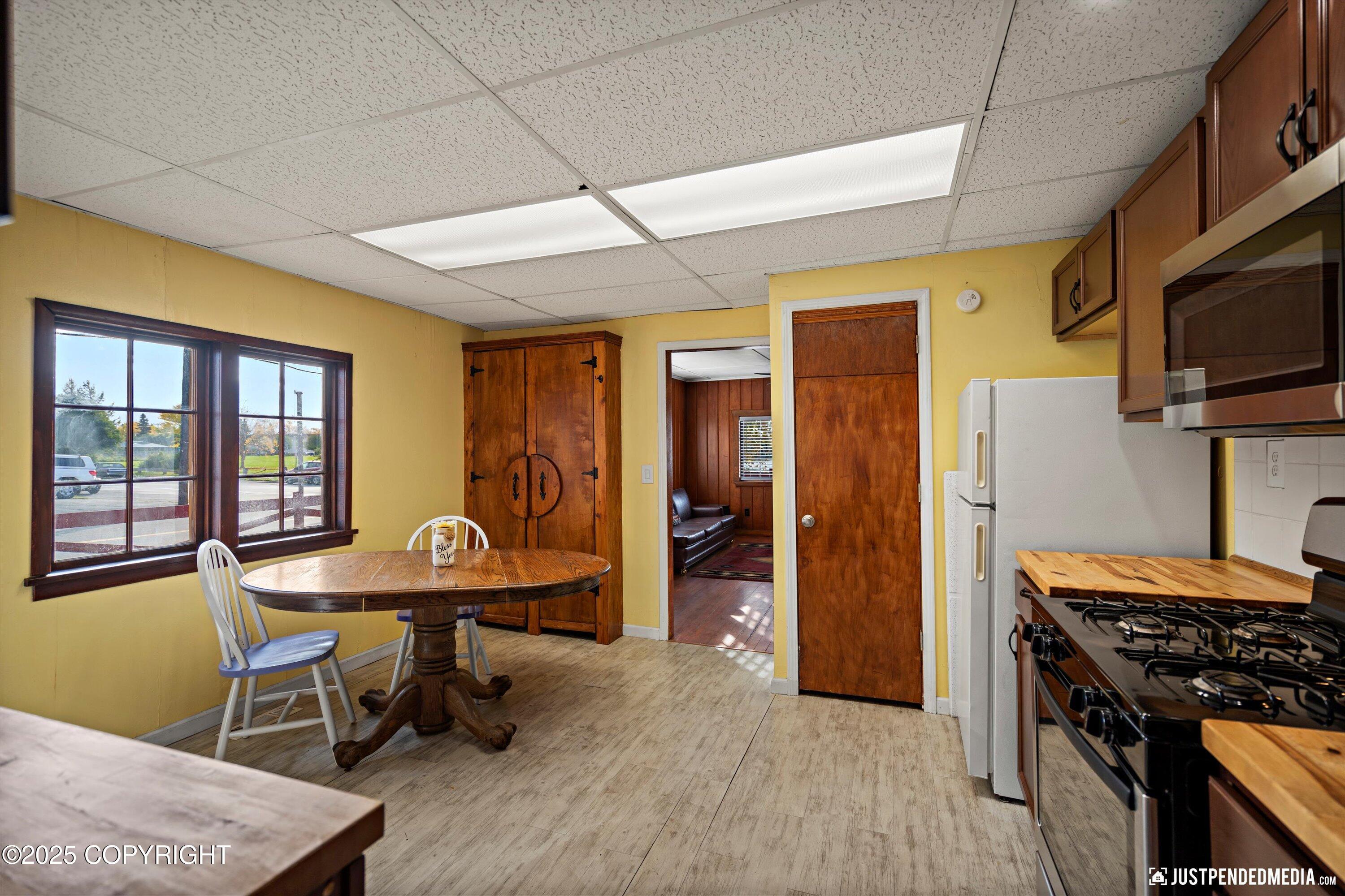 624 Karluk Street Property Photo 4