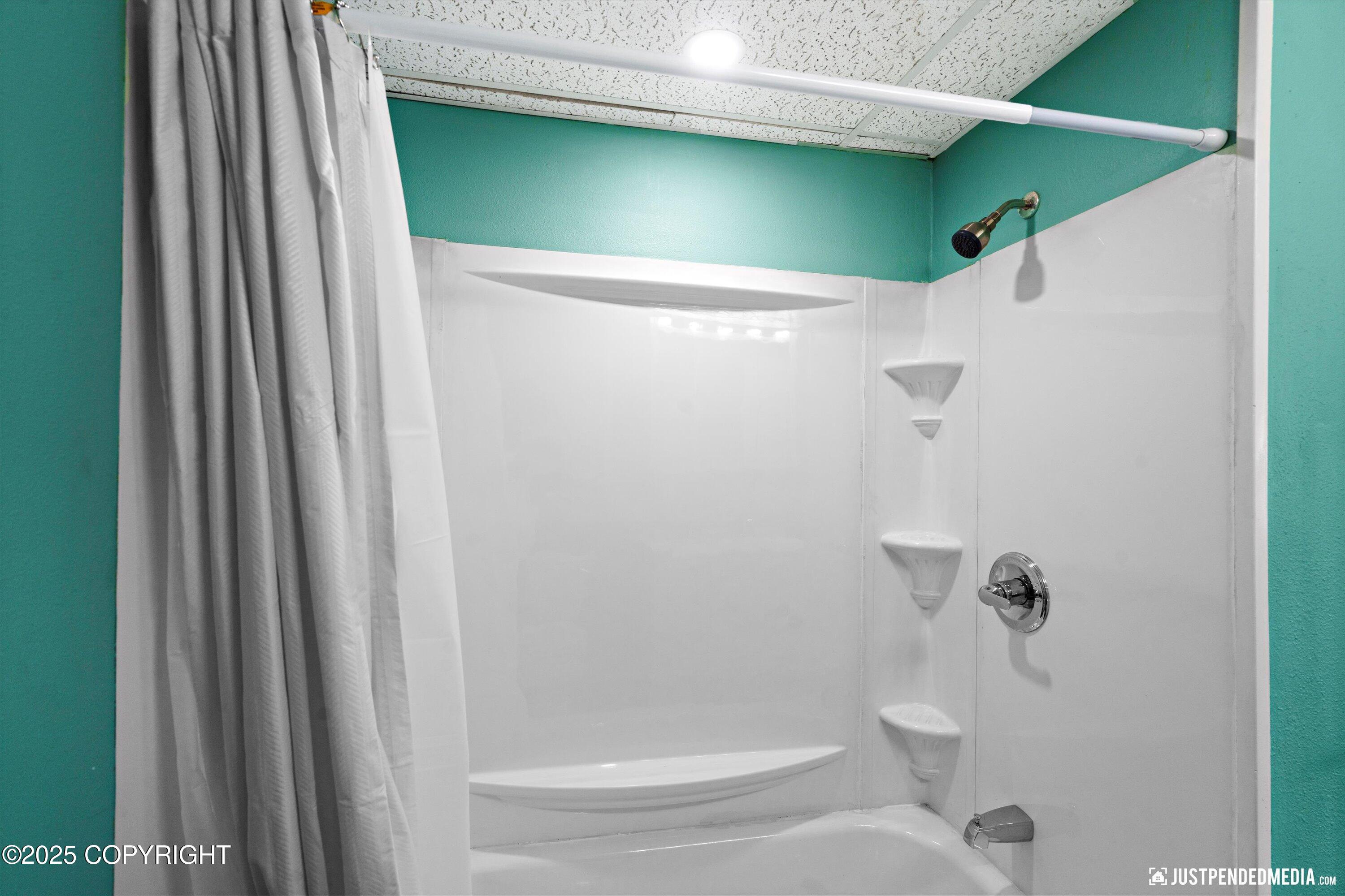 624 Karluk Street Property Photo 27