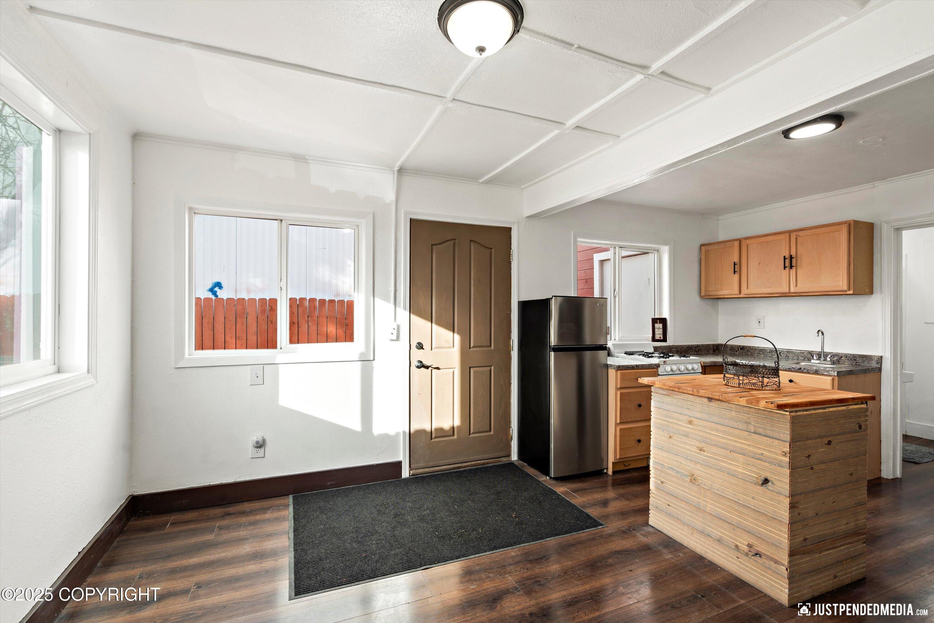 624 Karluk Street Property Photo 43