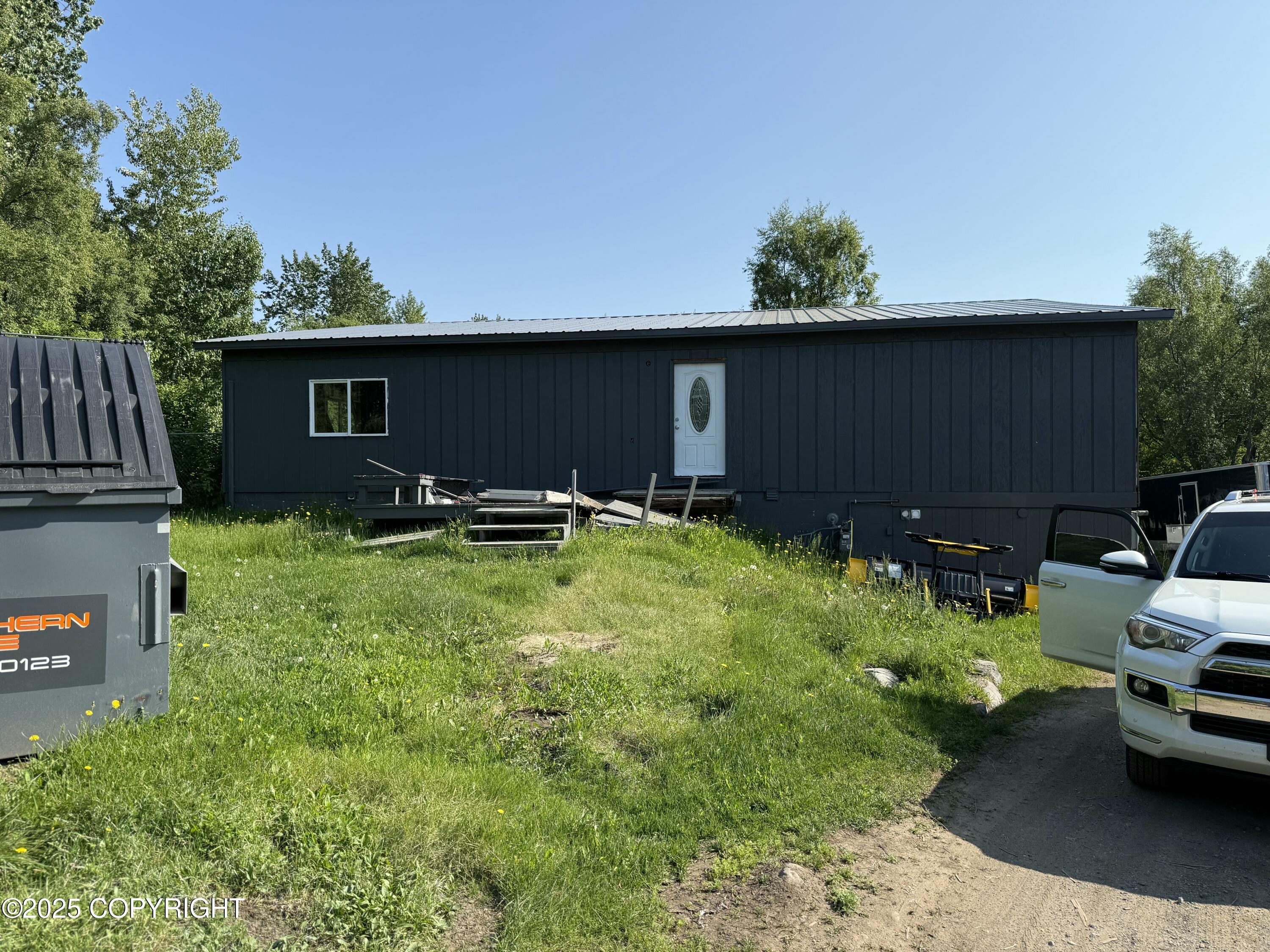4600 De Armoun Road Property Photo 7